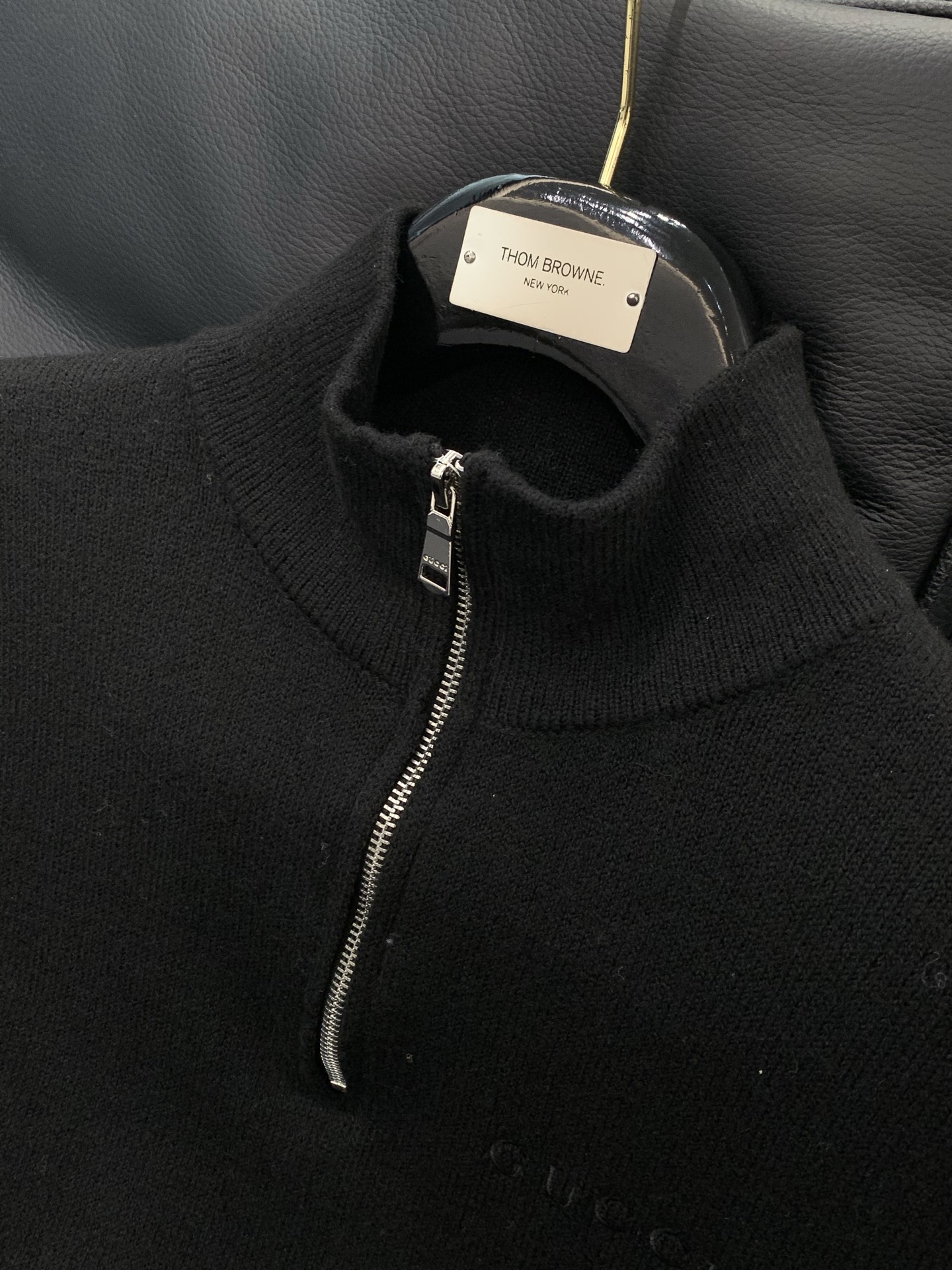 ，Gucci 古驰，2025冬季最新款，专柜同步有售，原单狠货，时尚休闲立领针织毛衣，上身很有特点！吸睛