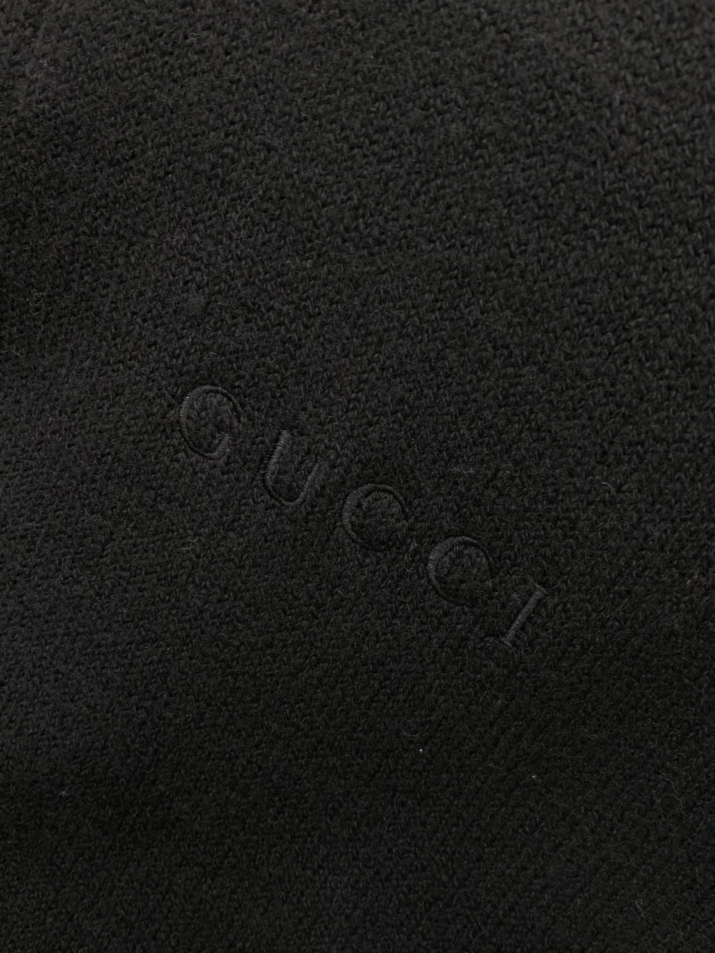 ，Gucci 古驰，2025冬季最新款，专柜同步有售，原单狠货，时尚休闲立领针织毛衣，上身很有特点！吸睛