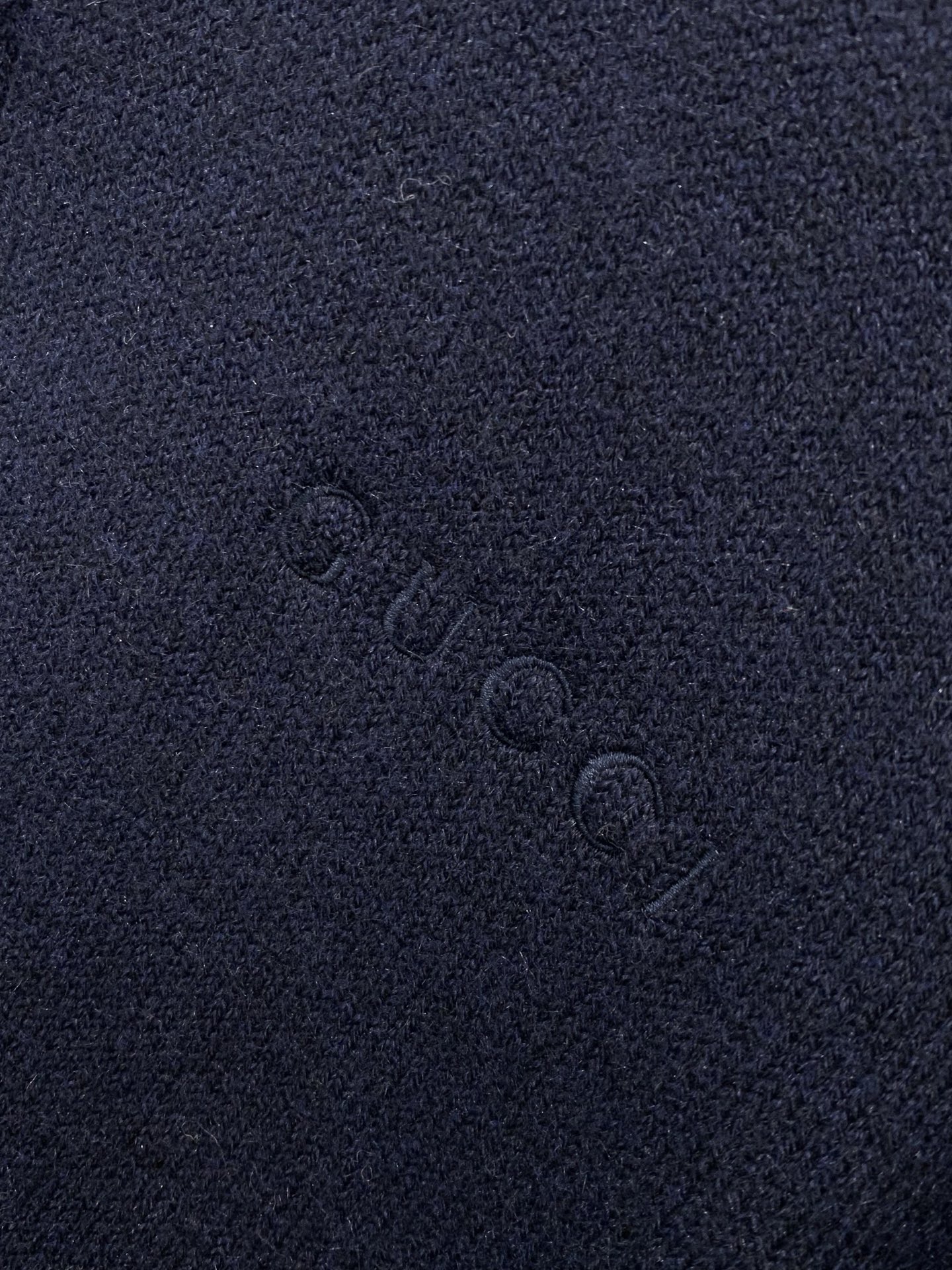 ，Gucci 古驰，2025冬季最新款，专柜同步有售，原单狠货，时尚休闲立领针织毛衣，上身很有特点！吸睛