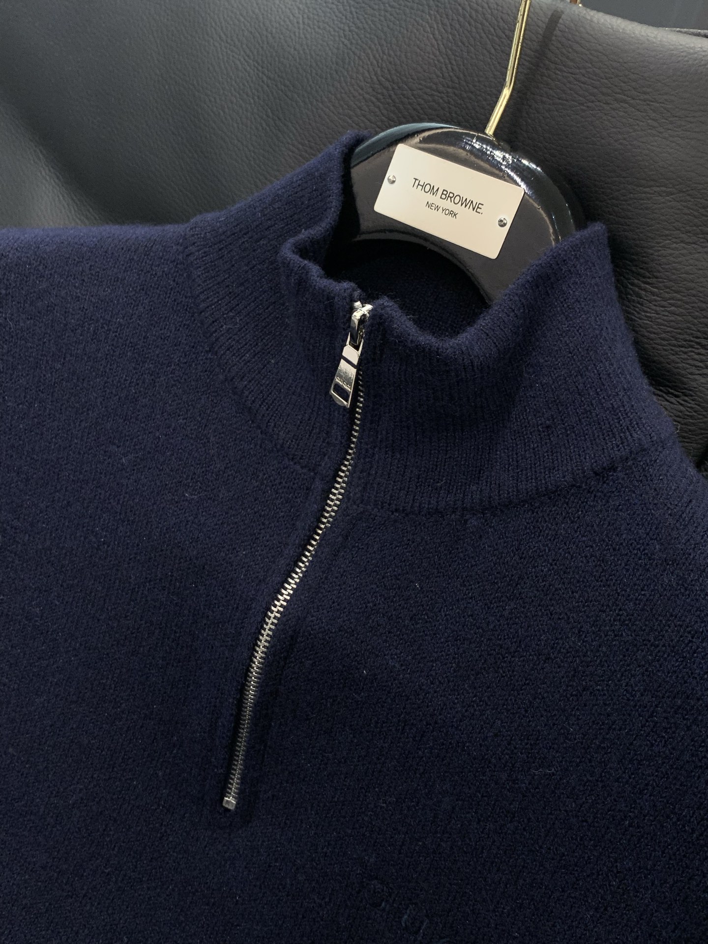 ，Gucci 古驰，2025冬季最新款，专柜同步有售，原单狠货，时尚休闲立领针织毛衣，上身很有特点！吸睛