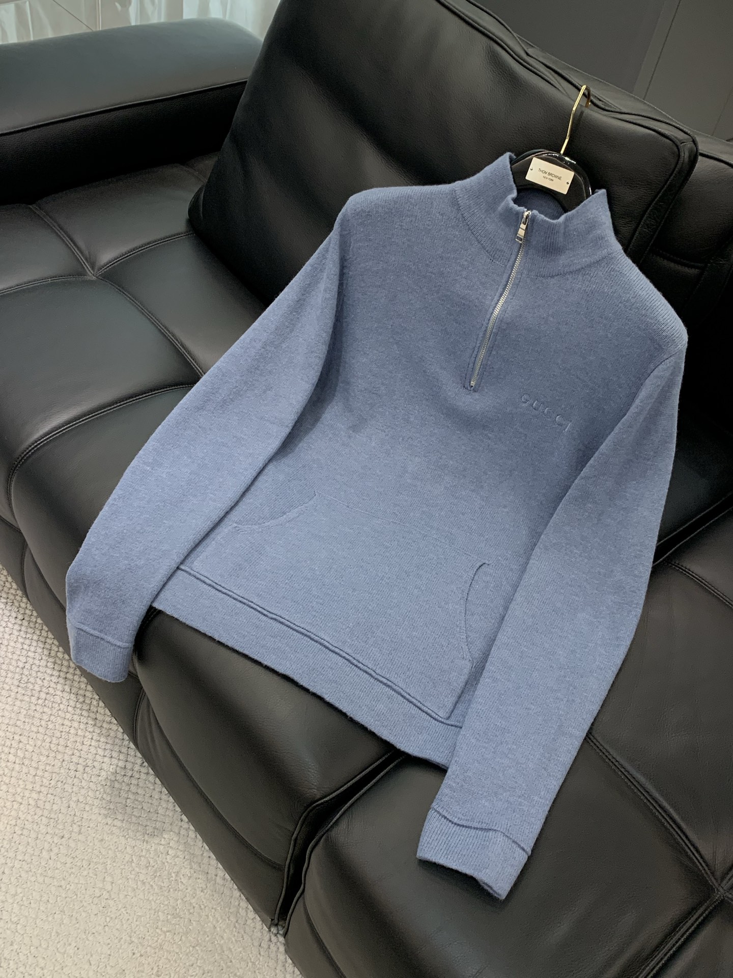 ，Gucci 古驰，2025冬季最新款，专柜同步有售，原单狠货，时尚休闲立领针织毛衣，上身很有特点！吸睛