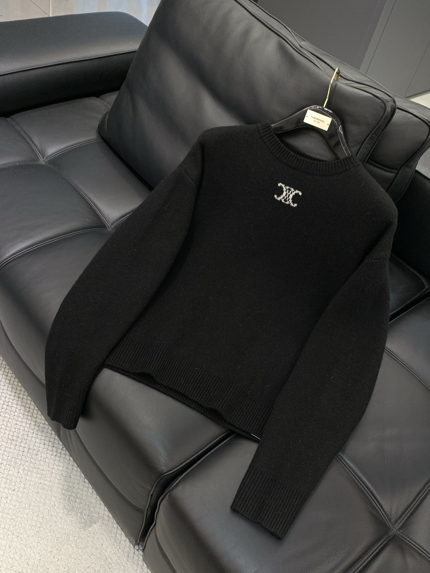 ，Celine 瑟琳，2025冬季新品，专柜同步有售，原单狠货，时尚休闲针织羊毛🐏毛衣，采用进口原版面料