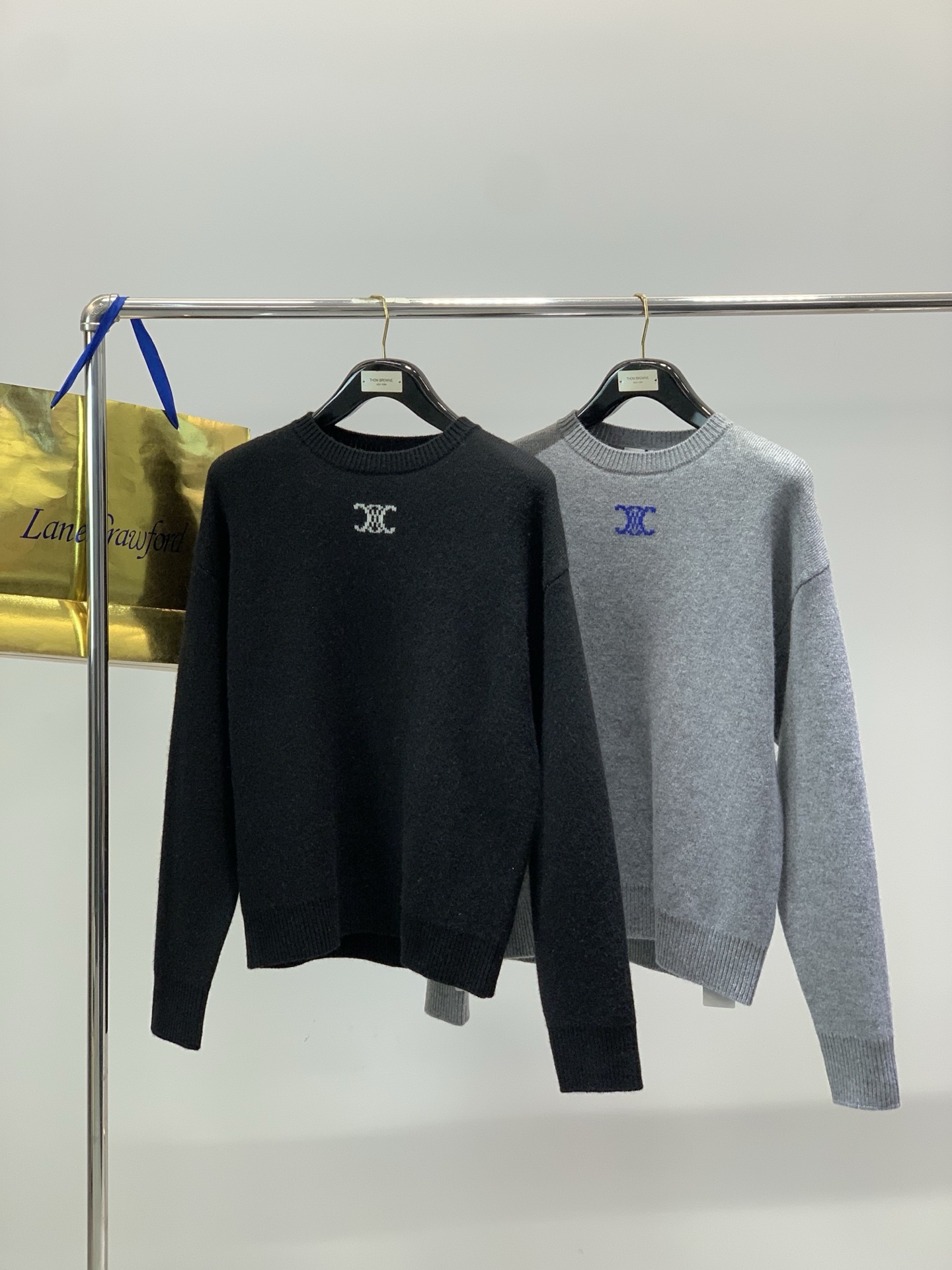 ，Celine 瑟琳，2025冬季新品，专柜同步有售，原单狠货，时尚休闲针织羊毛🐏毛衣，采用进口原版面料