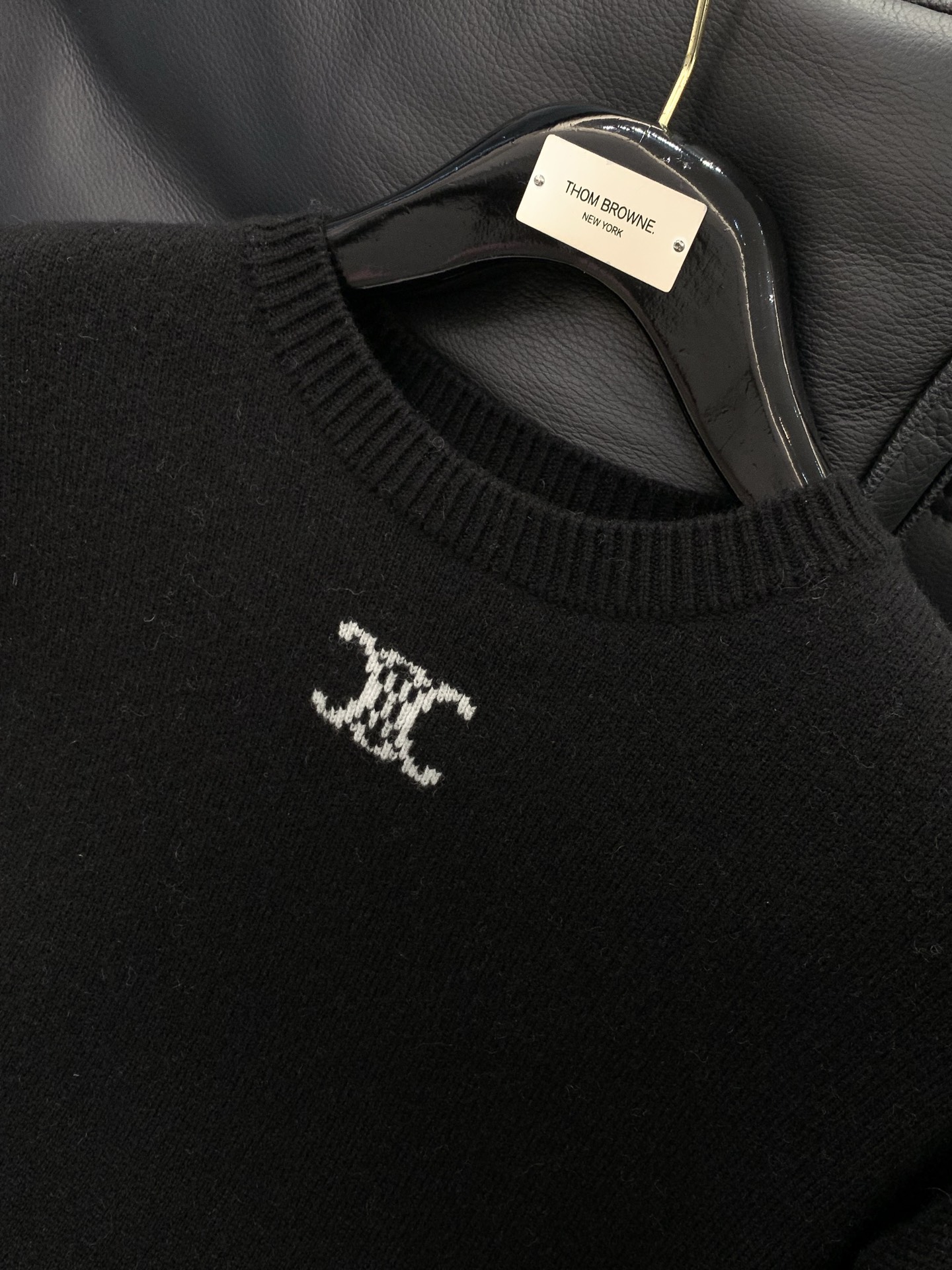 ，Celine 瑟琳，2025冬季新品，专柜同步有售，原单狠货，时尚休闲针织羊毛🐏毛衣，采用进口原版面料