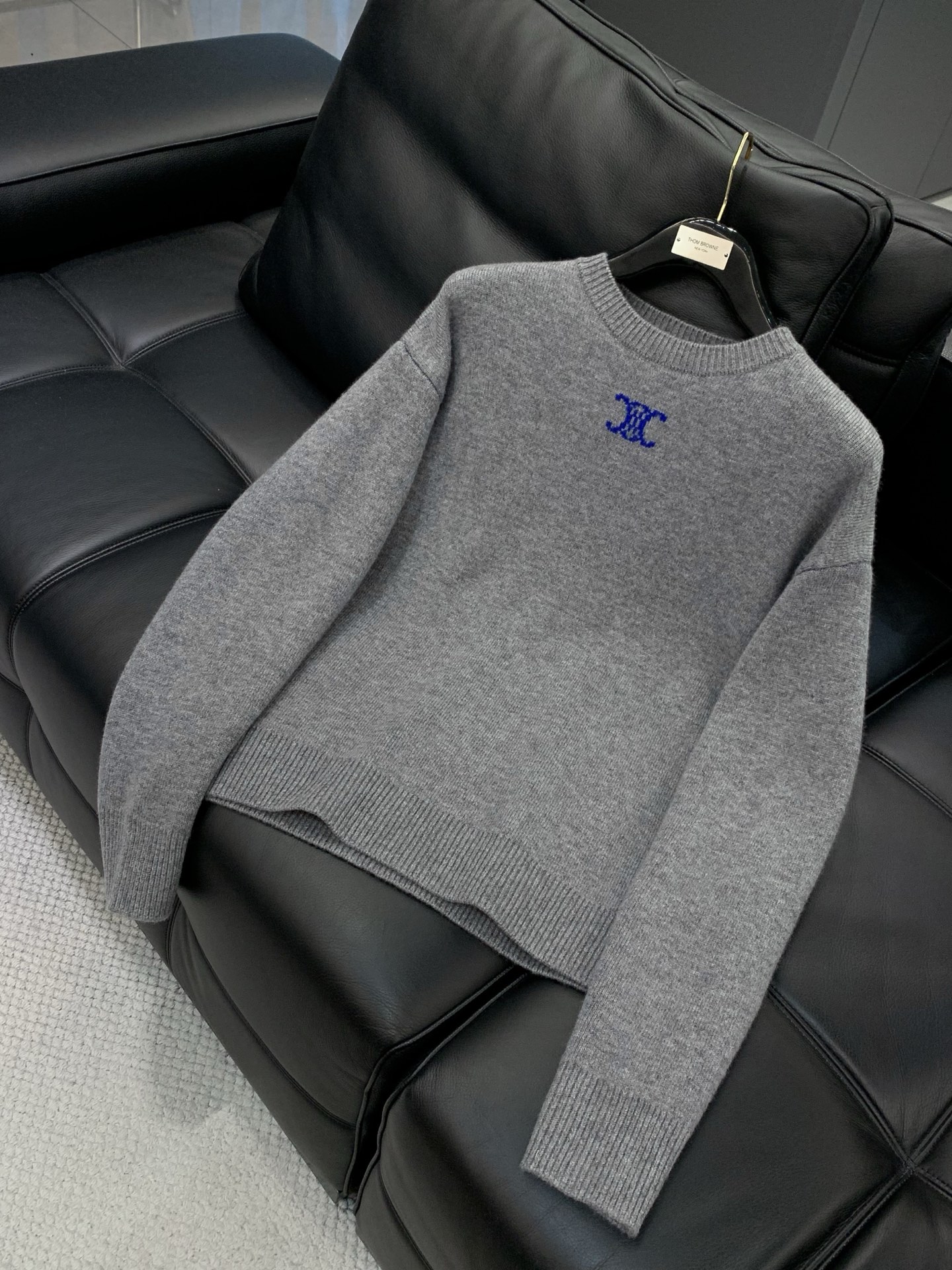 ，Celine 瑟琳，2025冬季新品，专柜同步有售，原单狠货，时尚休闲针织羊毛🐏毛衣，采用进口原版面料