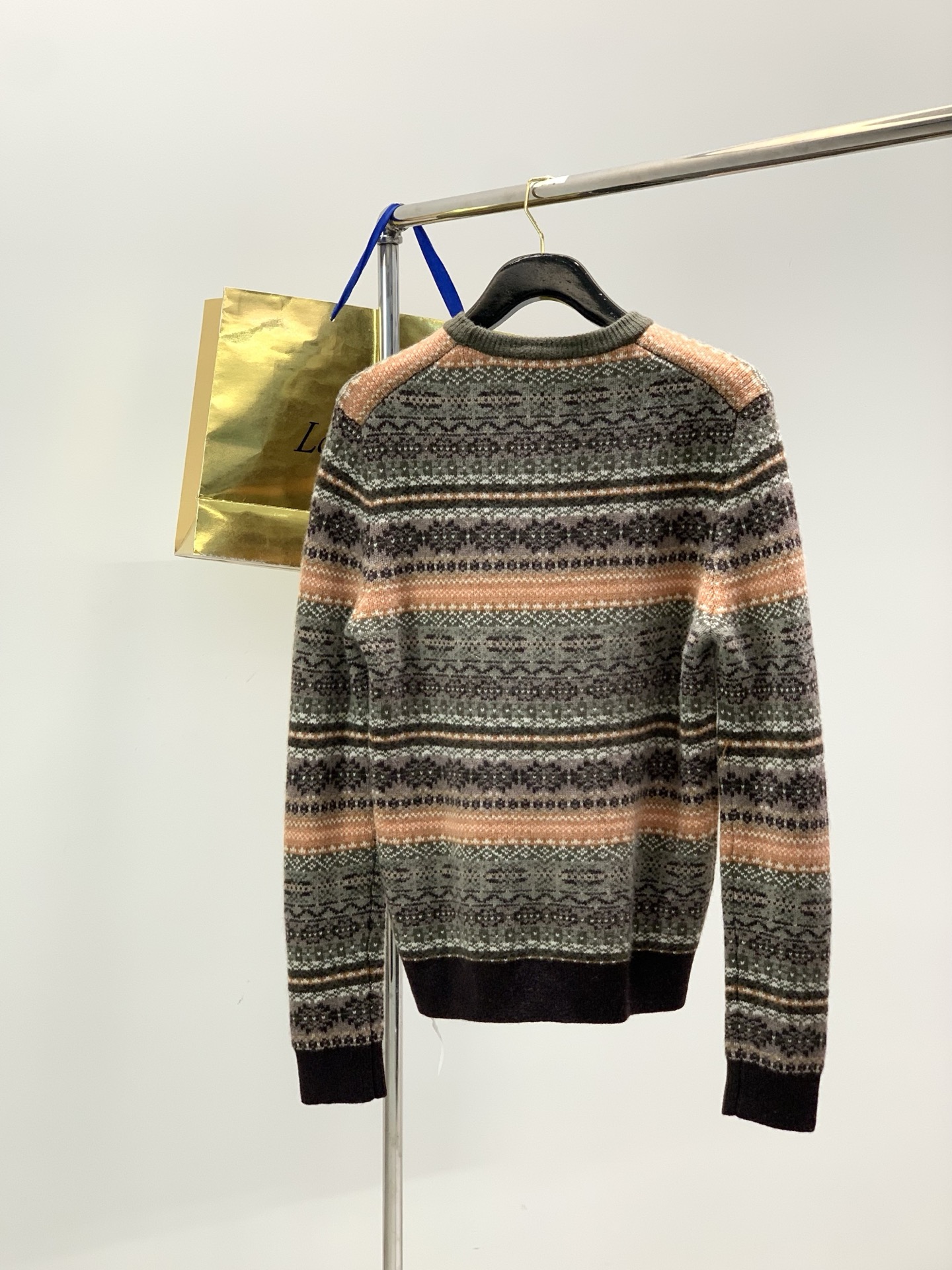 ，lp🆕(Loro Piana )， 2025冬季新品，时尚休闲针织羊毛🐏毛衣，采用进口原版面料，顶级针