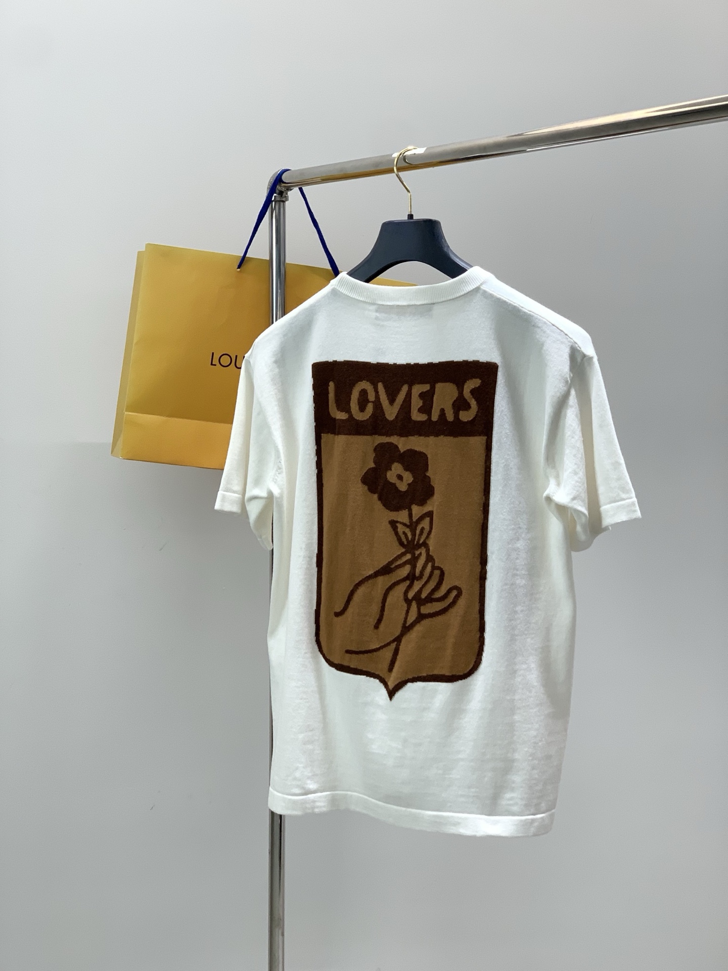 ，LouisVuitton 路易威登，2025秋季最新款，专柜同步有售，原单狠货，时尚休闲针织短袖，上身