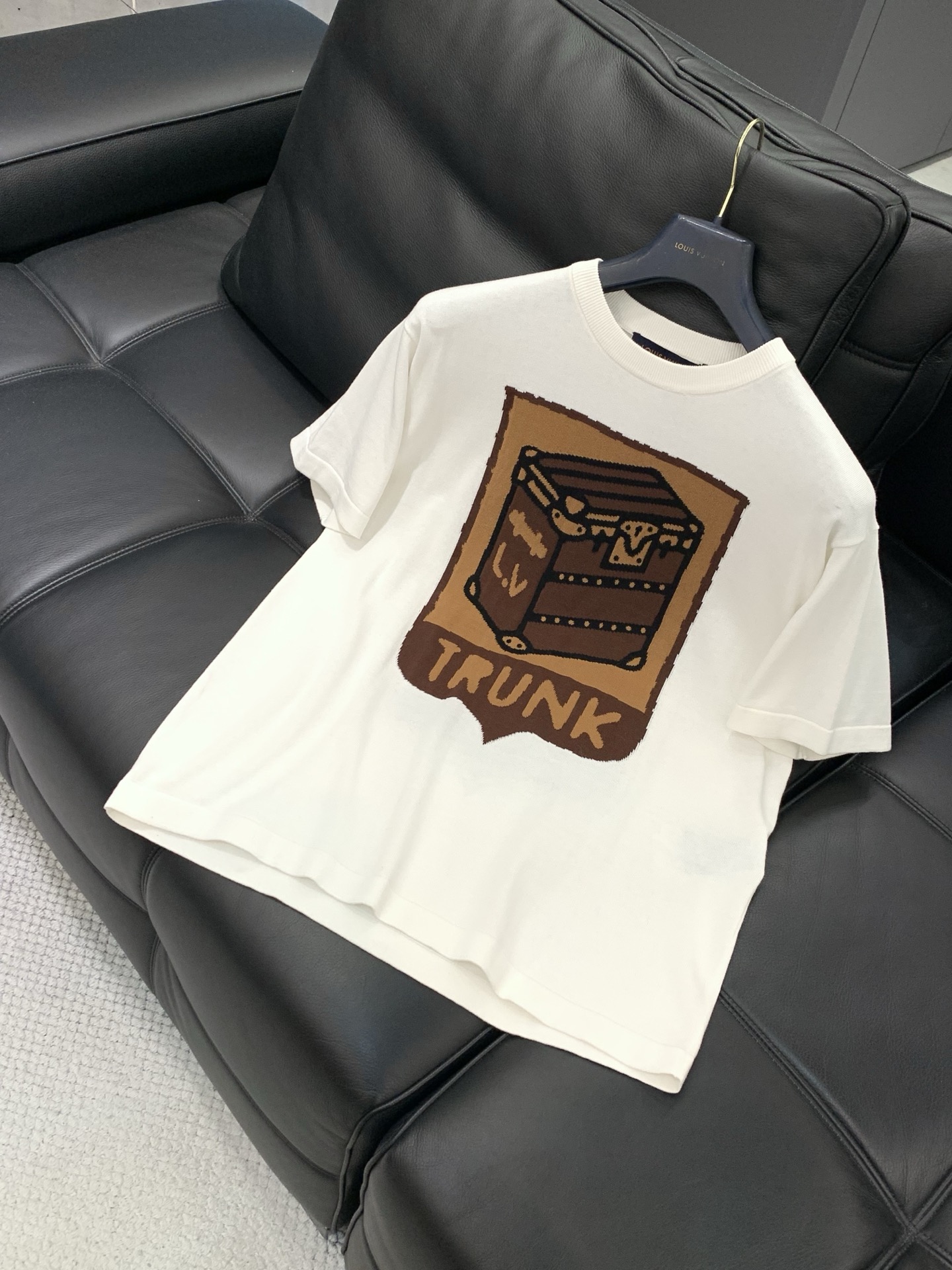 ，LouisVuitton 路易威登，2025秋季最新款，专柜同步有售，原单狠货，时尚休闲针织短袖，上身