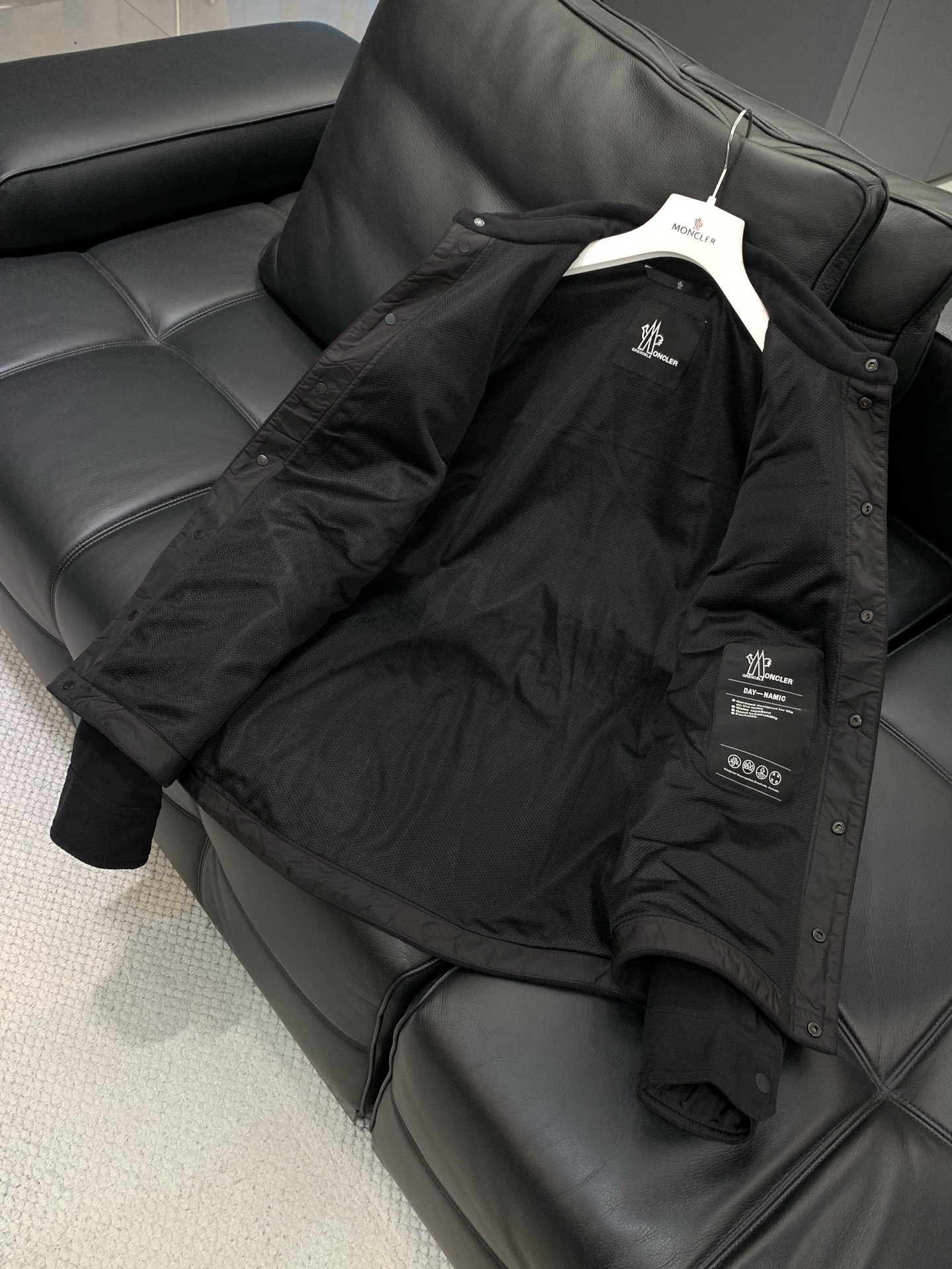 ，蒙口 工装系 进口摇粒绒 谁穿谁舒服！！法系户外系列….mon家顶尖结构户外设计….对工艺的巨大考验！