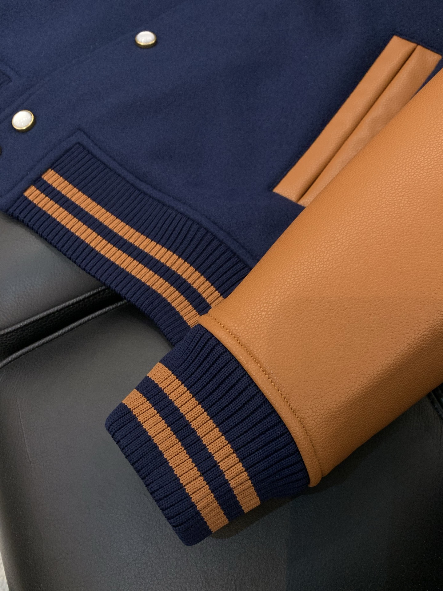 🌾，，LouisVuitton 路易威登，2025冬季最新款，专柜同步有售，原单狠货，时尚休闲棒球服，上