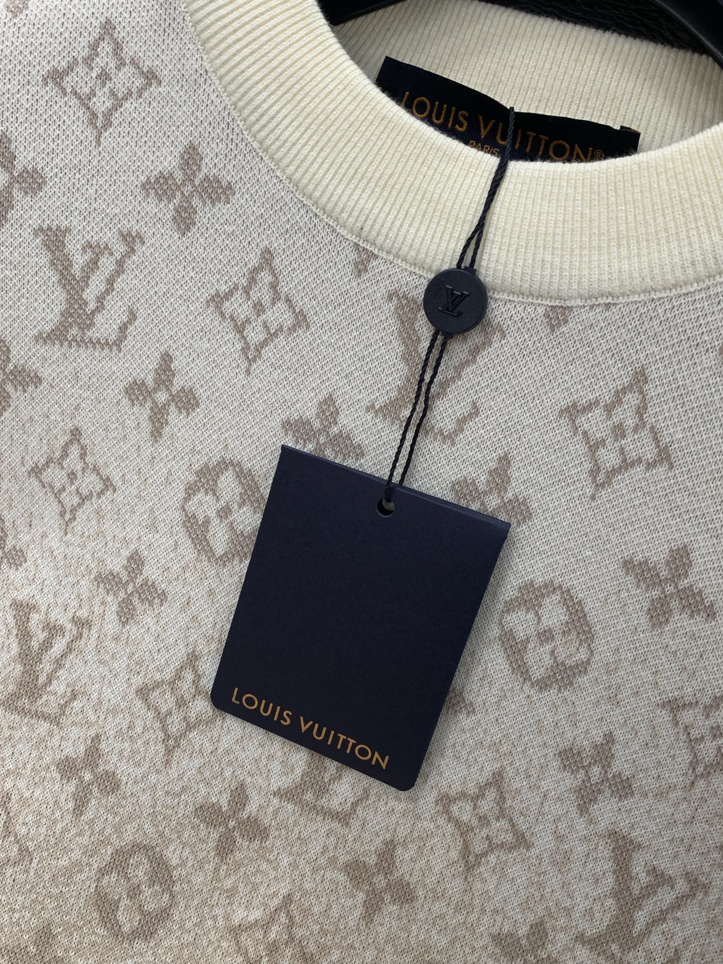 🌾，，LouisVuitton 路易威登，2025冬季最新款，专柜同步有售，原单狠货，时尚休闲圆领针织毛
