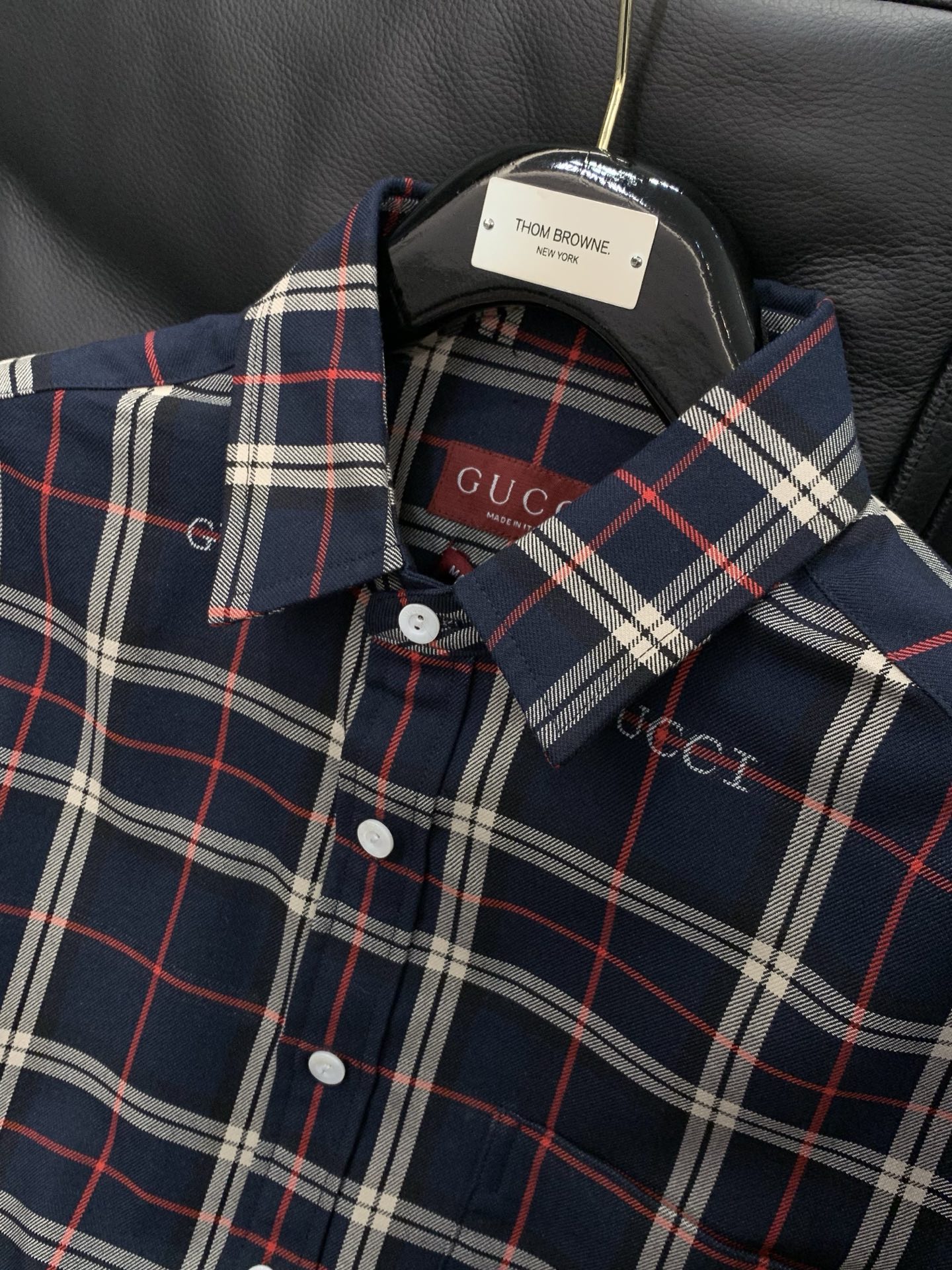 🌾，，Gucci 古驰，2025秋季最新款，专柜同步有售，原单狠货，时尚休闲长袖衬衫，上身很有特点！吸睛