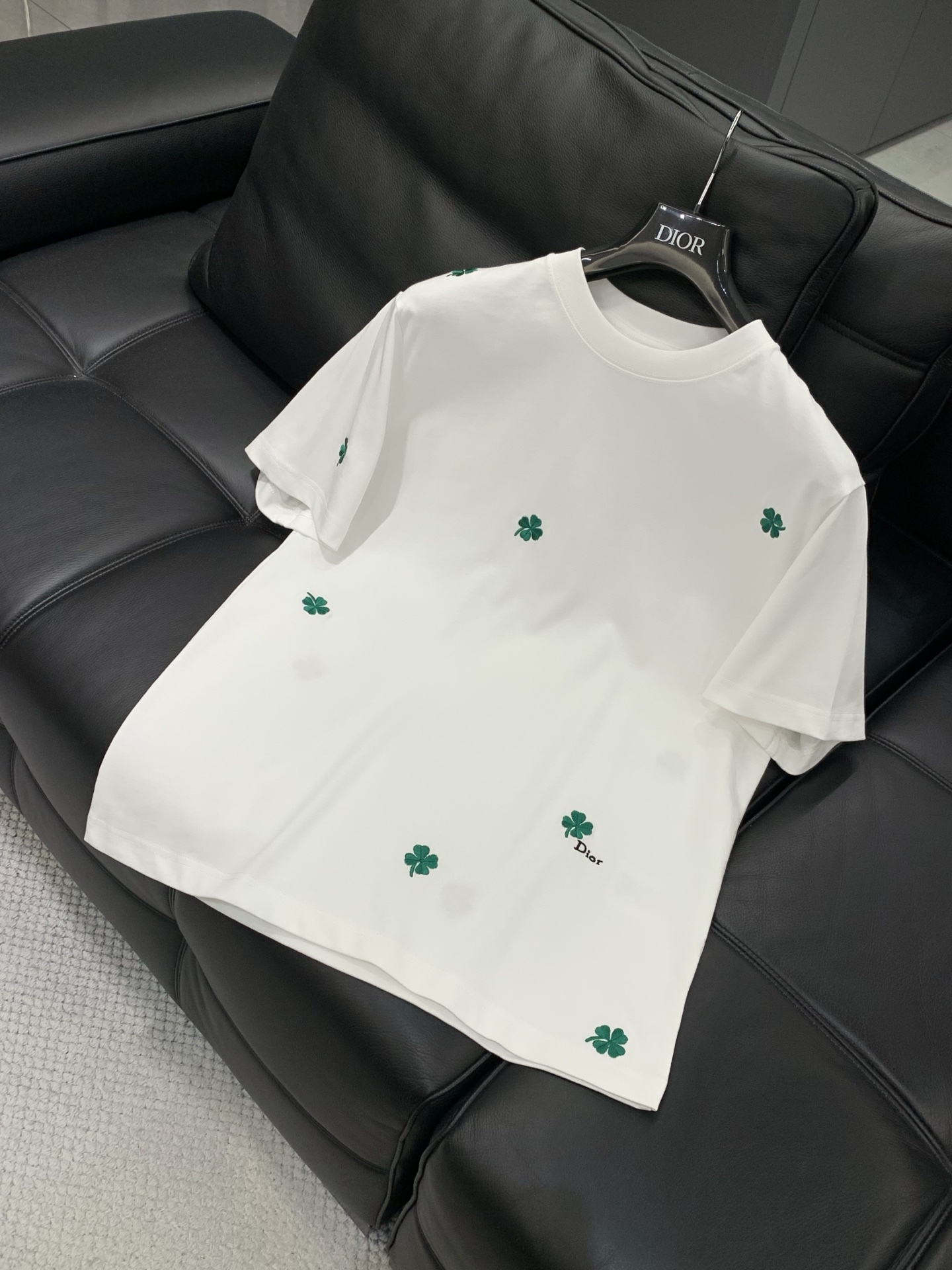 🌾，，Dior 迪奥， 2025夏季新品，专柜同步有售，简约时尚休闲圆领短袖T恤，原版进口面料，舒适透气