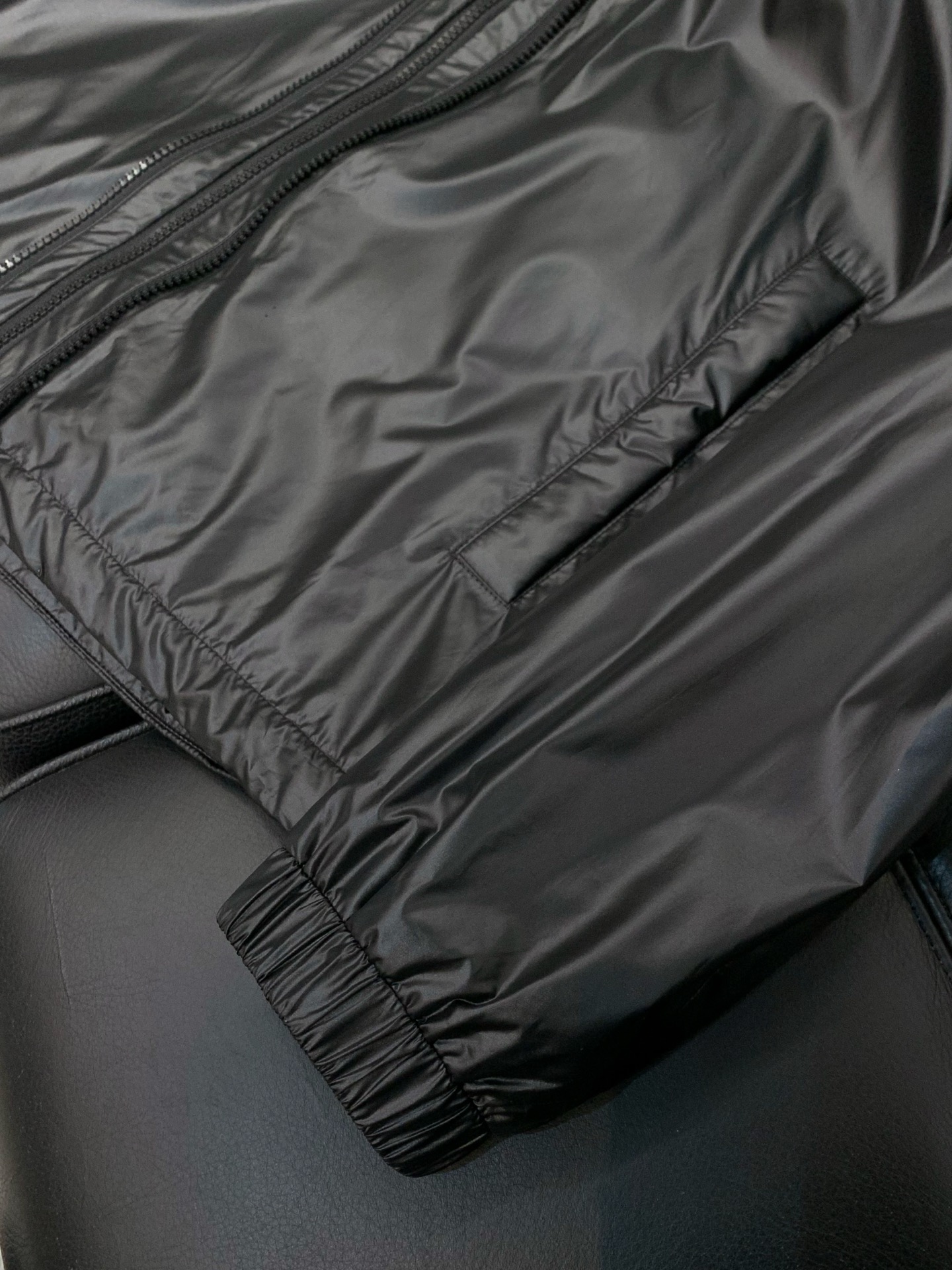 🌾，，Moncler 蒙口，2025冬季最新品，专柜同步有售，原单狠货，时尚休闲三合一羽绒服，上身舒适！