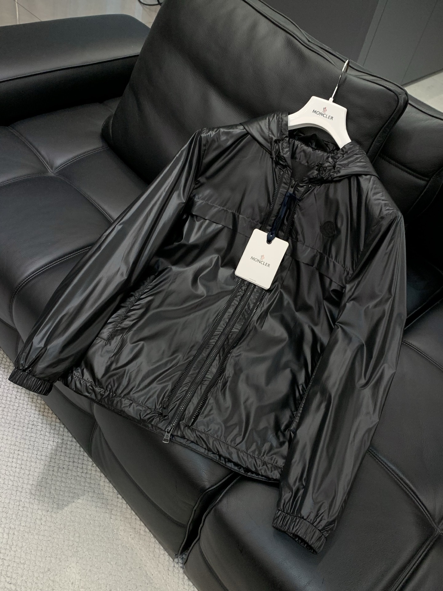 🌾，，Moncler 蒙口，2025冬季最新品，专柜同步有售，原单狠货，时尚休闲三合一羽绒服，上身舒适！