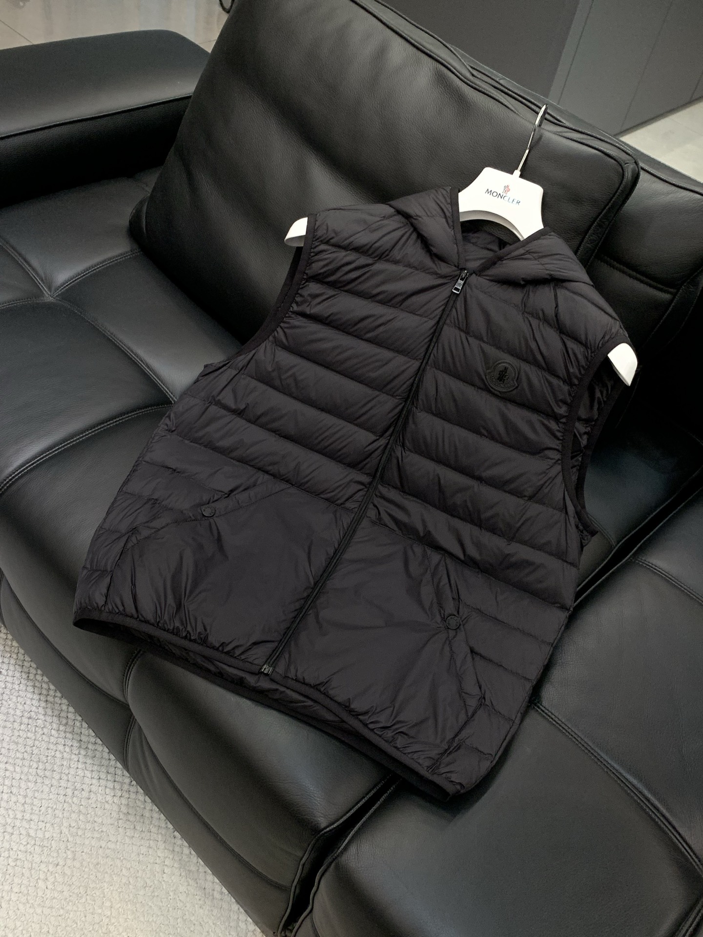 🌾，，Moncler 蒙口，2025冬季最新品，专柜同步有售，原单狠货，时尚休闲三合一羽绒服，上身舒适！