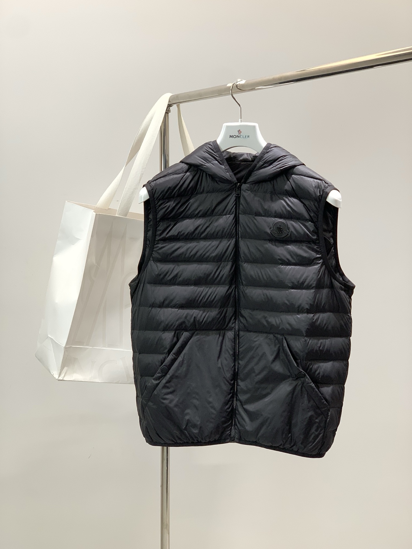 🌾，，Moncler 蒙口，2025冬季最新品，专柜同步有售，原单狠货，时尚休闲三合一羽绒服，上身舒适！