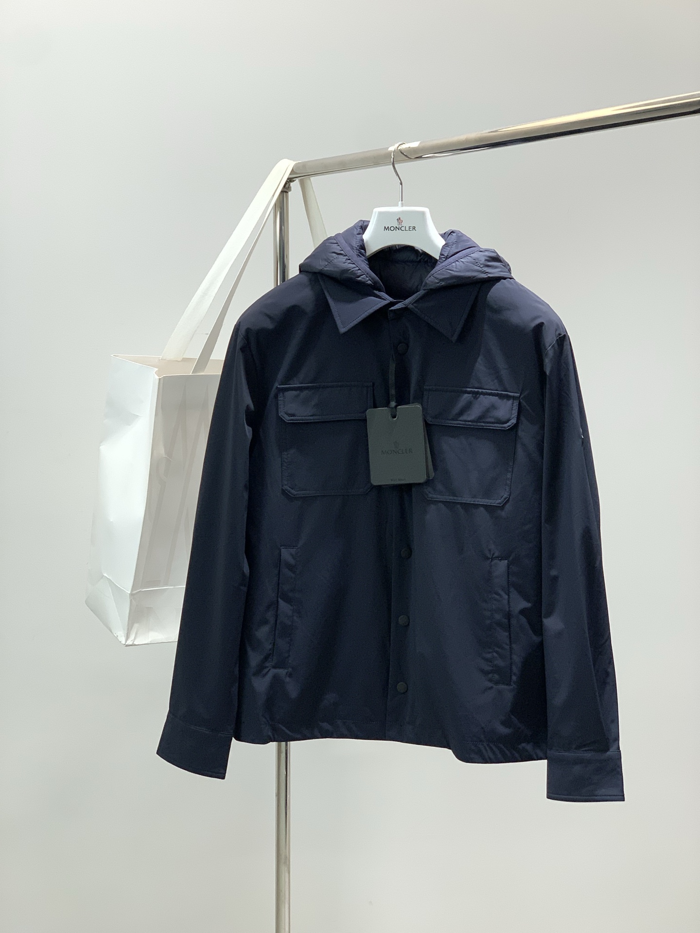 🌾，，Moncler 蒙口，2025冬季最新品，专柜同步有售，原单狠货，时尚休闲三合一羽绒服，上身舒适！