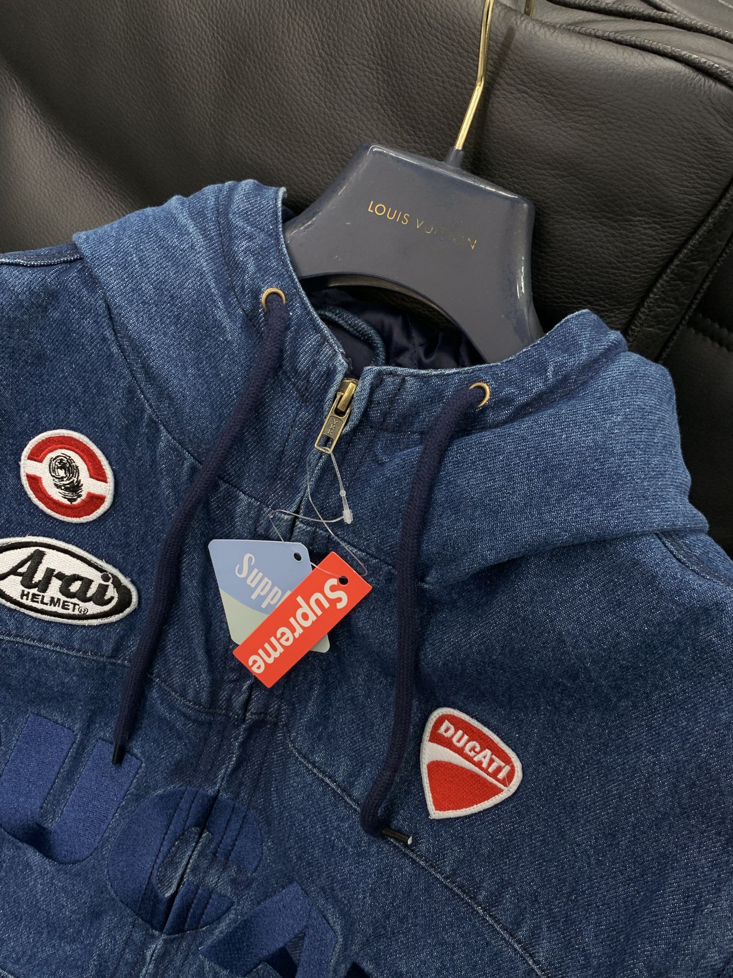 🌾，，SUPREME x DUCATI/杜卡迪 联名款双口袋拉链连帽赛车机车服夹克外套颜色：黑色/蓝色尺