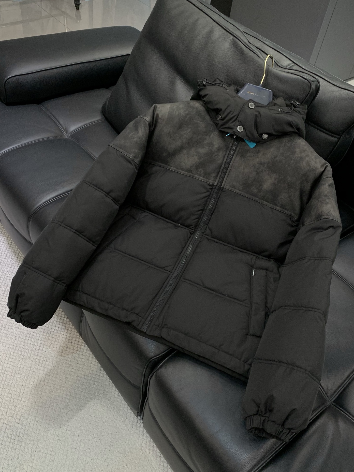 🌾，，SuPreme 25FW LEATHER YOKE PUFFER JACKET皮革拼接拉链羽绒面包