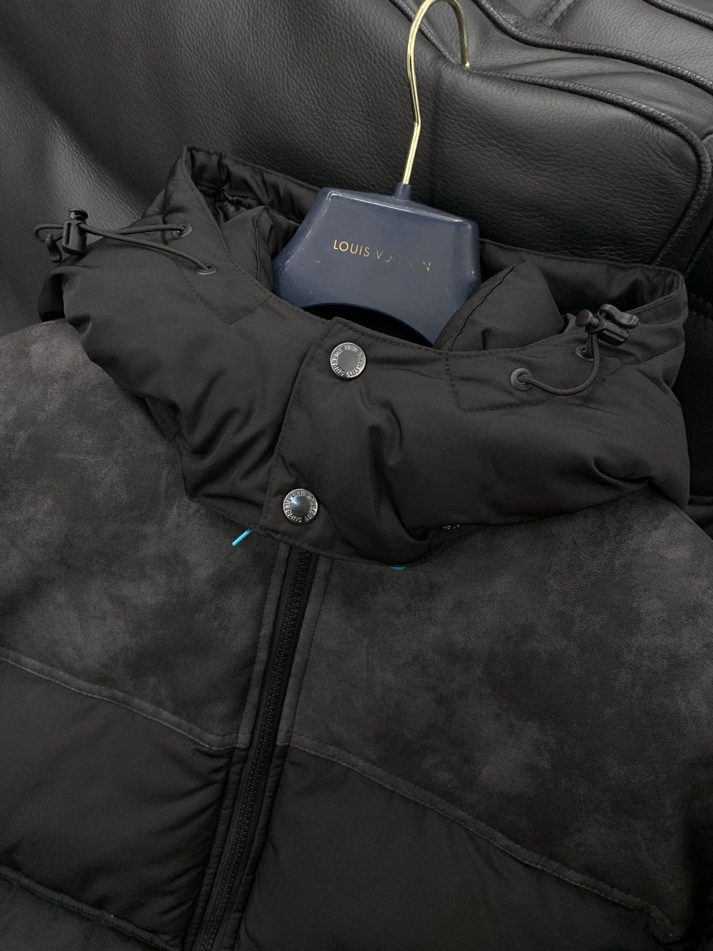 🌾，，SuPreme 25FW LEATHER YOKE PUFFER JACKET皮革拼接拉链羽绒面包