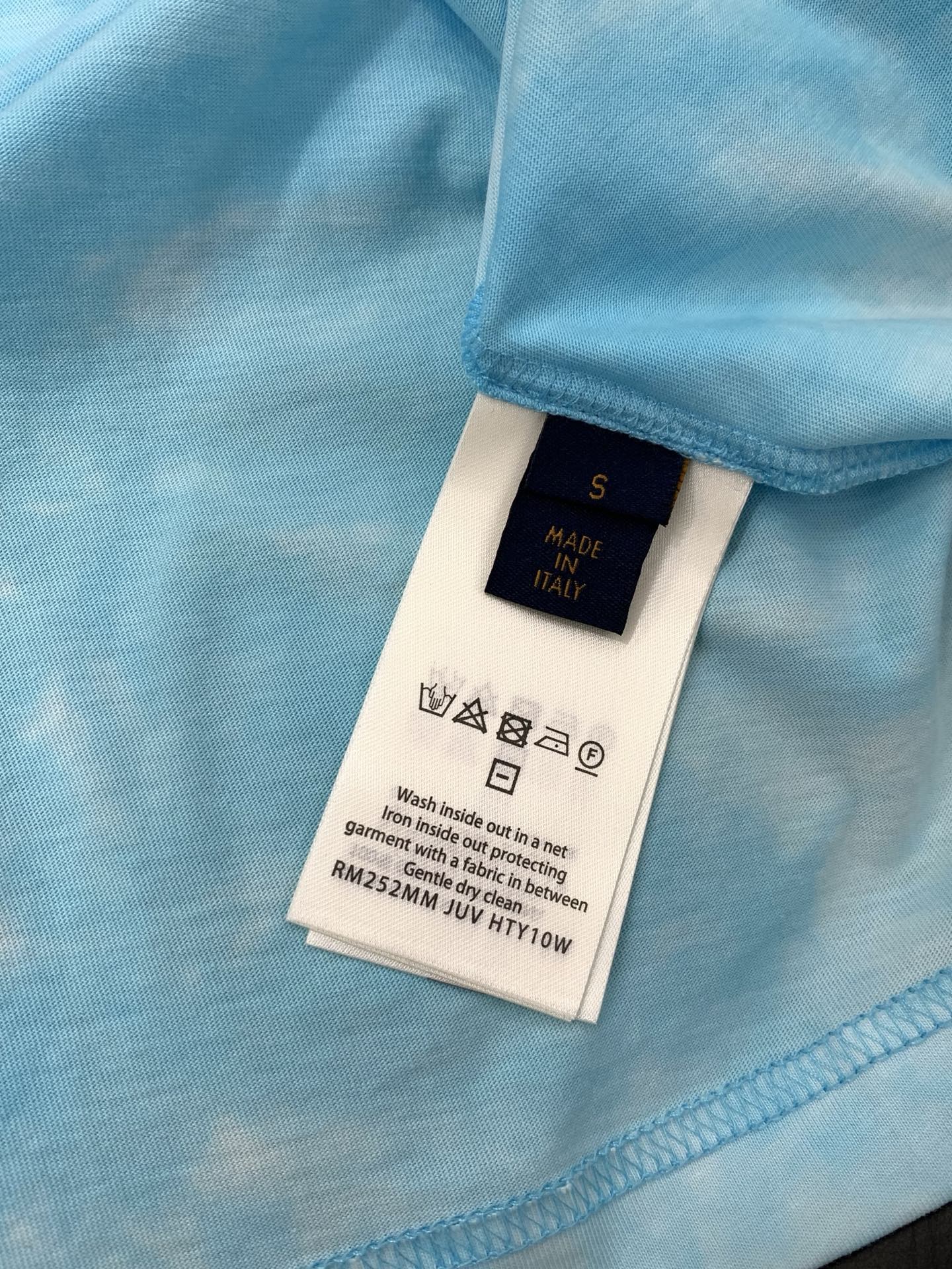 🌾，，LouisVuitton 路易威登，2025夏季最新款，专柜同步有售，原单狠货，时尚休闲圆领短袖T