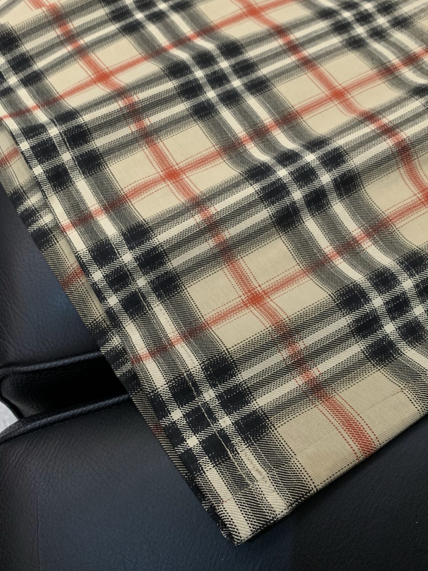 🌾，，Burberry 巴宝莉，2025夏季最新品，专柜同步有售，原单狠货，时尚休闲翻领短袖T恤，进口原