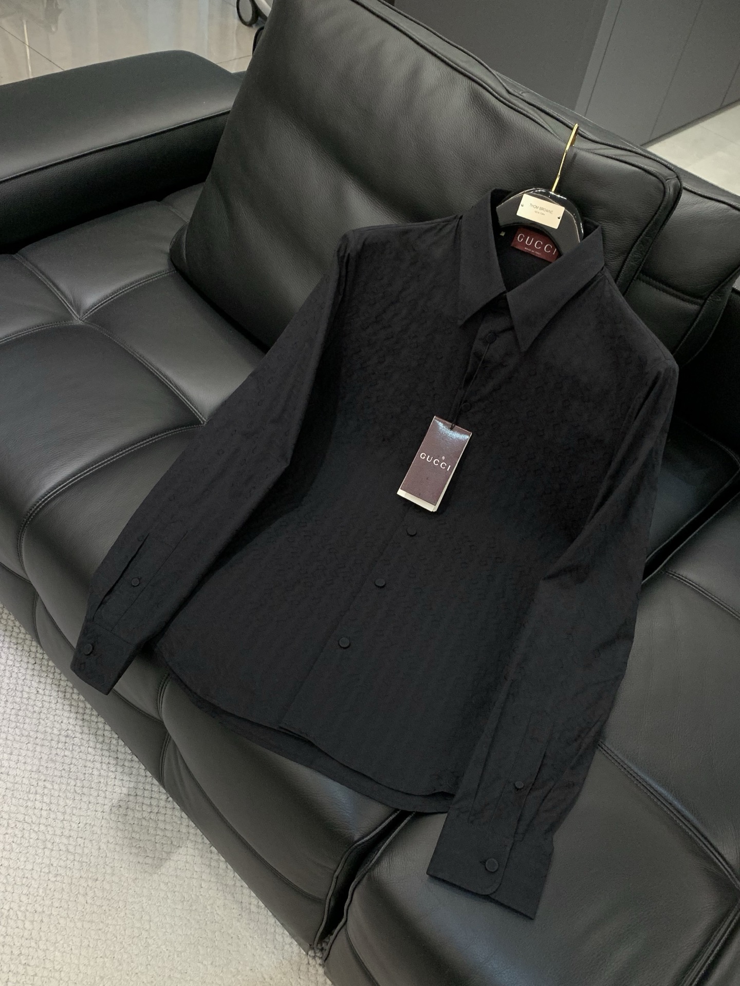 🌾，，Gucci 古驰，2025秋季最新款，专柜同步有售，原单狠货，时尚休闲长袖衬衫，上身很有特点！吸睛
