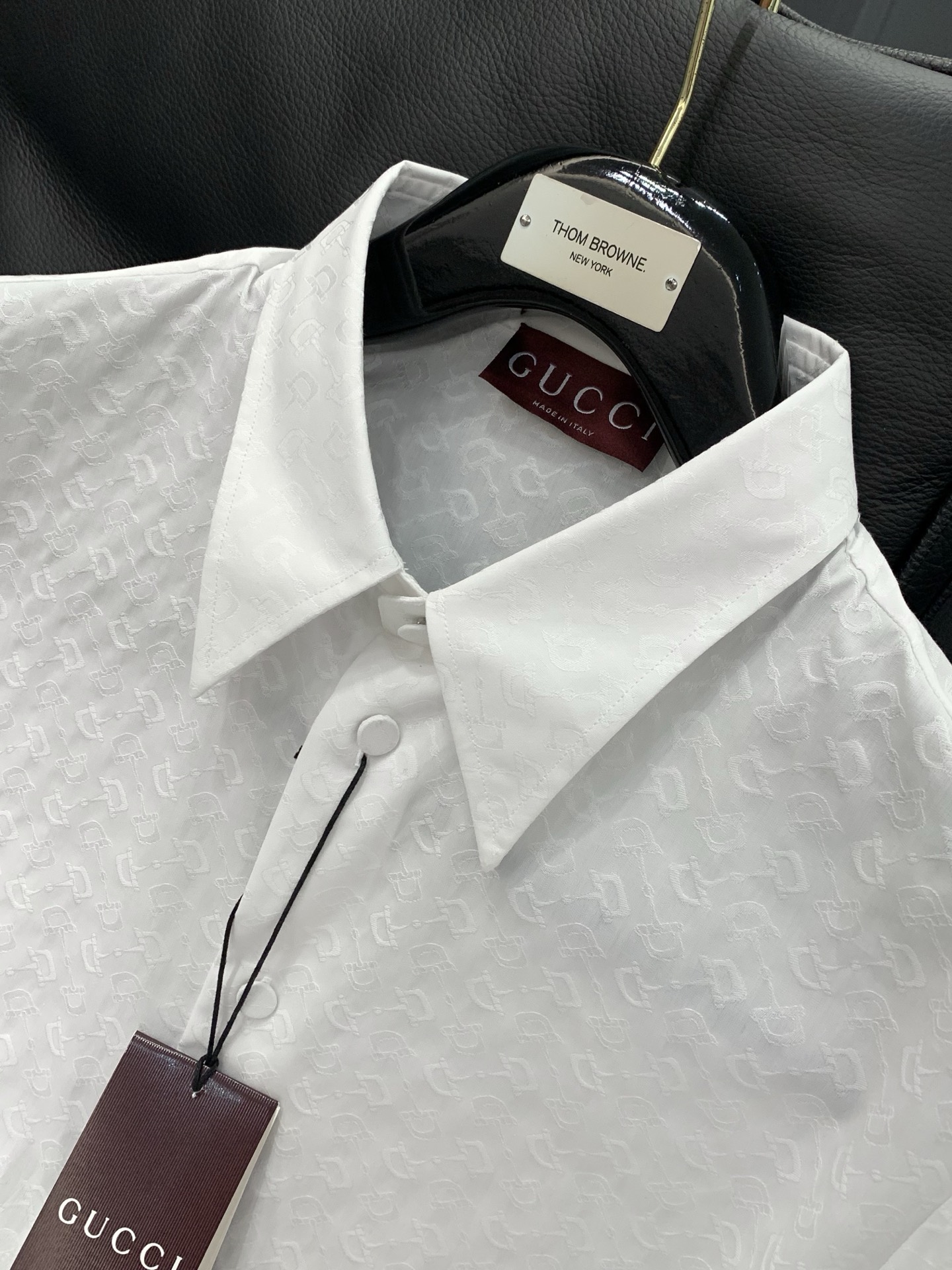 🌾，，Gucci 古驰，2025秋季最新款，专柜同步有售，原单狠货，时尚休闲长袖衬衫，上身很有特点！吸睛