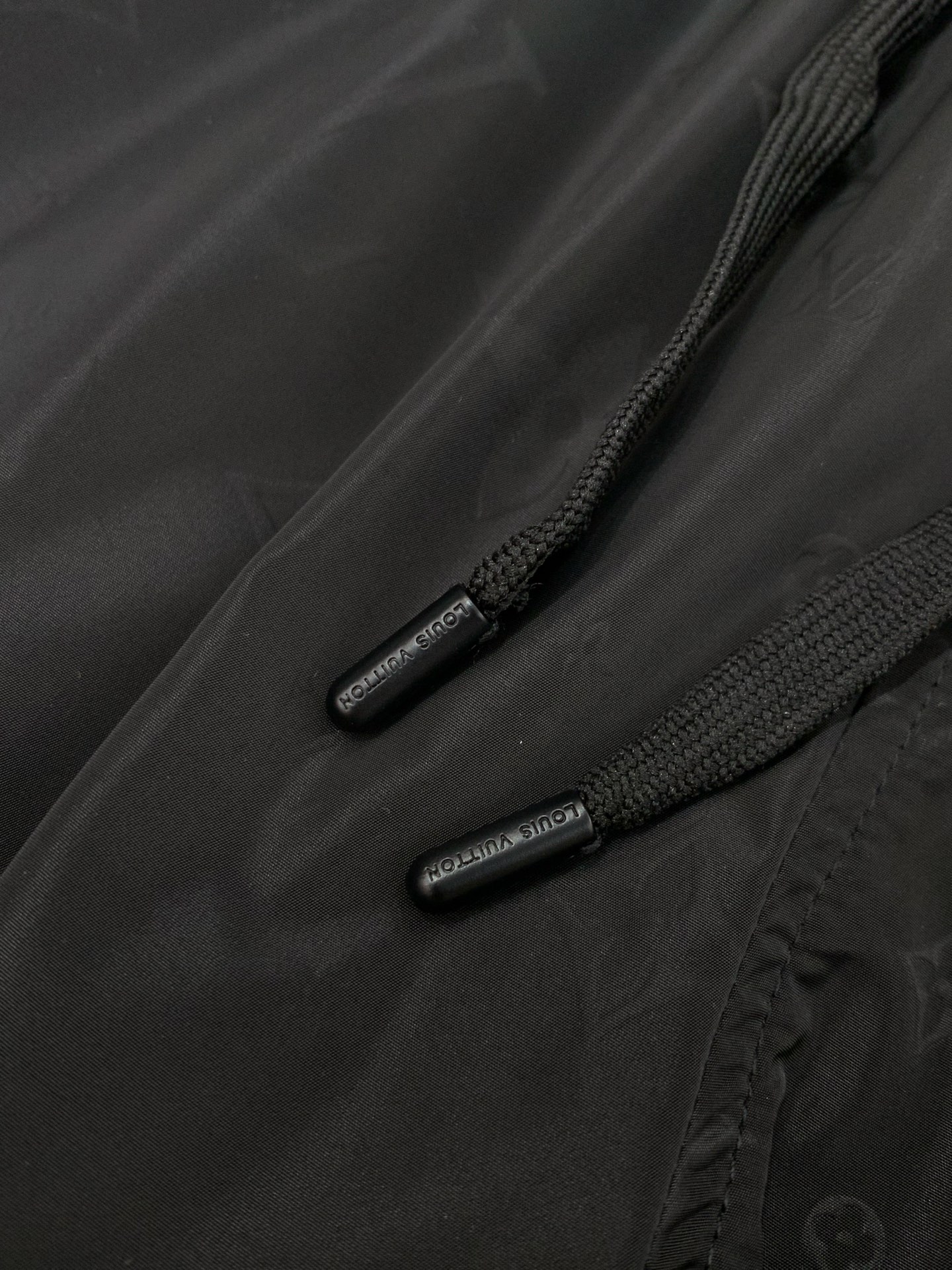 🌾，，LouisVuitton 路易威登，2025夏季最新款，专柜同步有售，原单狠货，时尚休闲短裤，上身