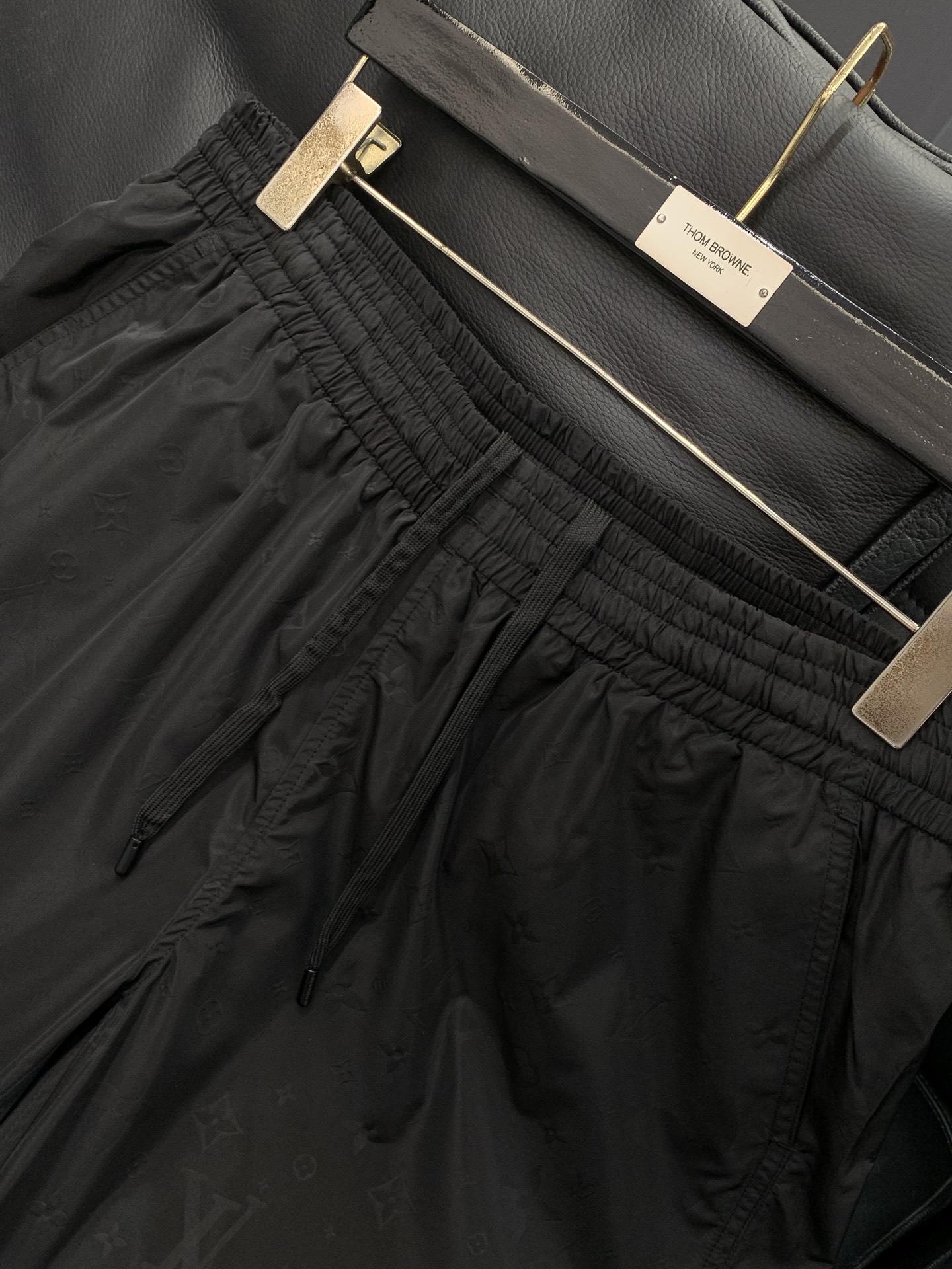 🌾，，LouisVuitton 路易威登，2025夏季最新款，专柜同步有售，原单狠货，时尚休闲短裤，上身