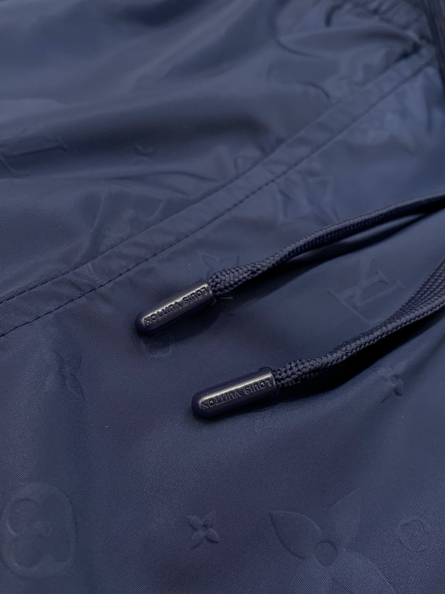 🌾，，LouisVuitton 路易威登，2025夏季最新款，专柜同步有售，原单狠货，时尚休闲短裤，上身