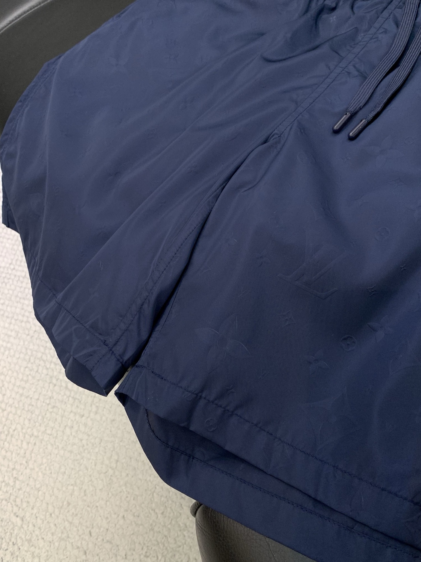 🌾，，LouisVuitton 路易威登，2025夏季最新款，专柜同步有售，原单狠货，时尚休闲短裤，上身