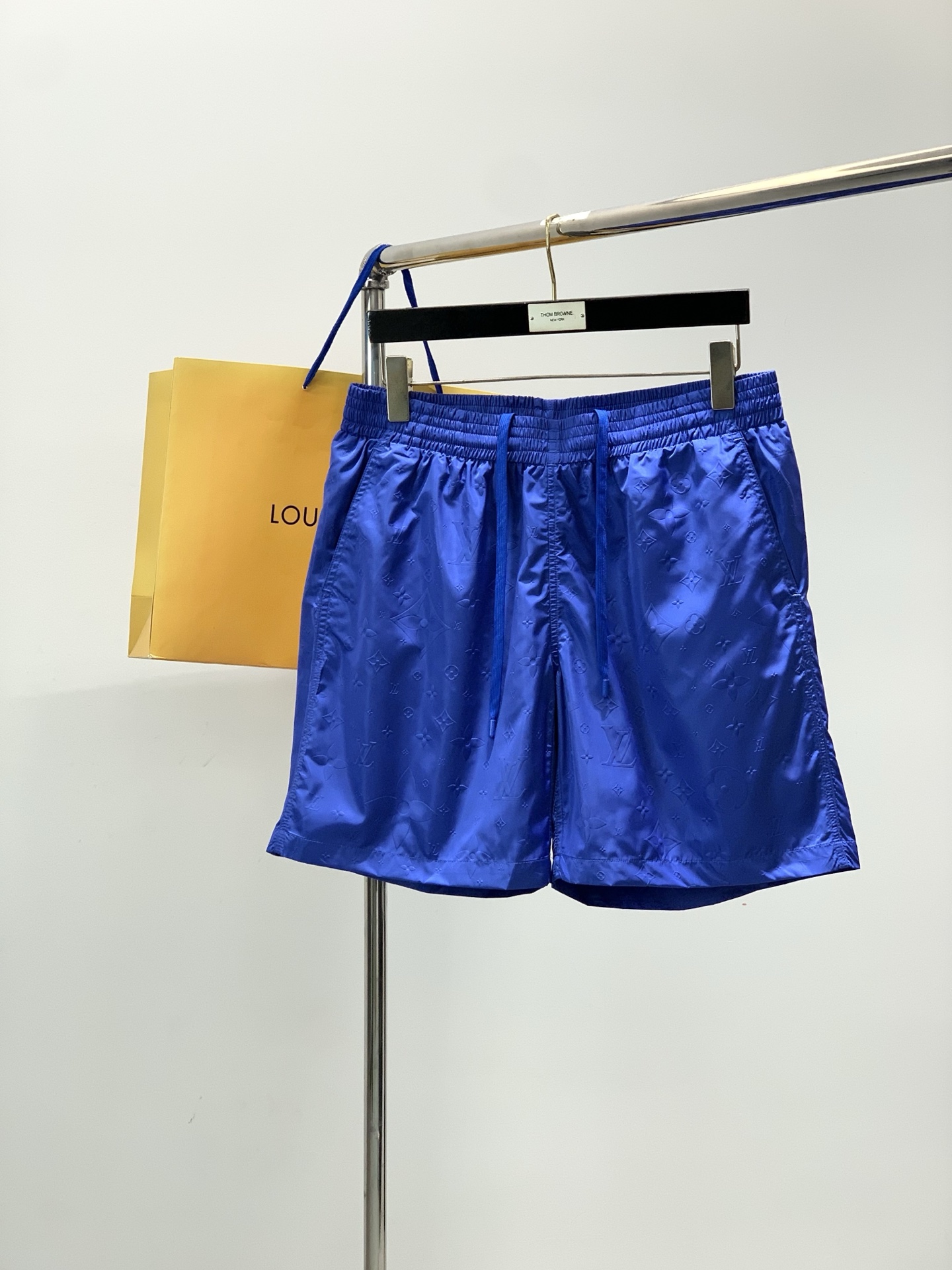 🌾，，LouisVuitton 路易威登，2025夏季最新款，专柜同步有售，原单狠货，时尚休闲短裤，上身