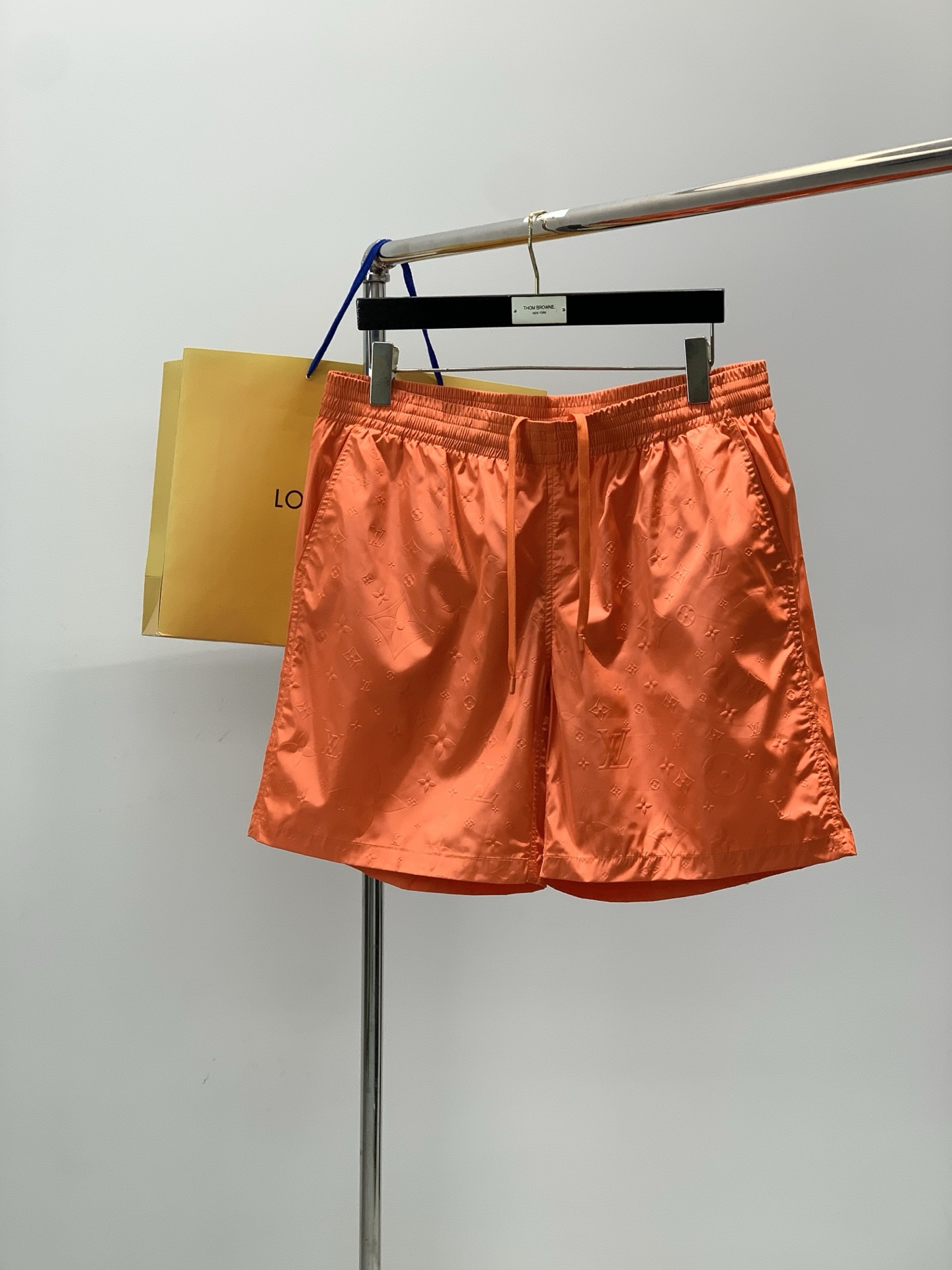 🌾，，LouisVuitton 路易威登，2025夏季最新款，专柜同步有售，原单狠货，时尚休闲短裤，上身