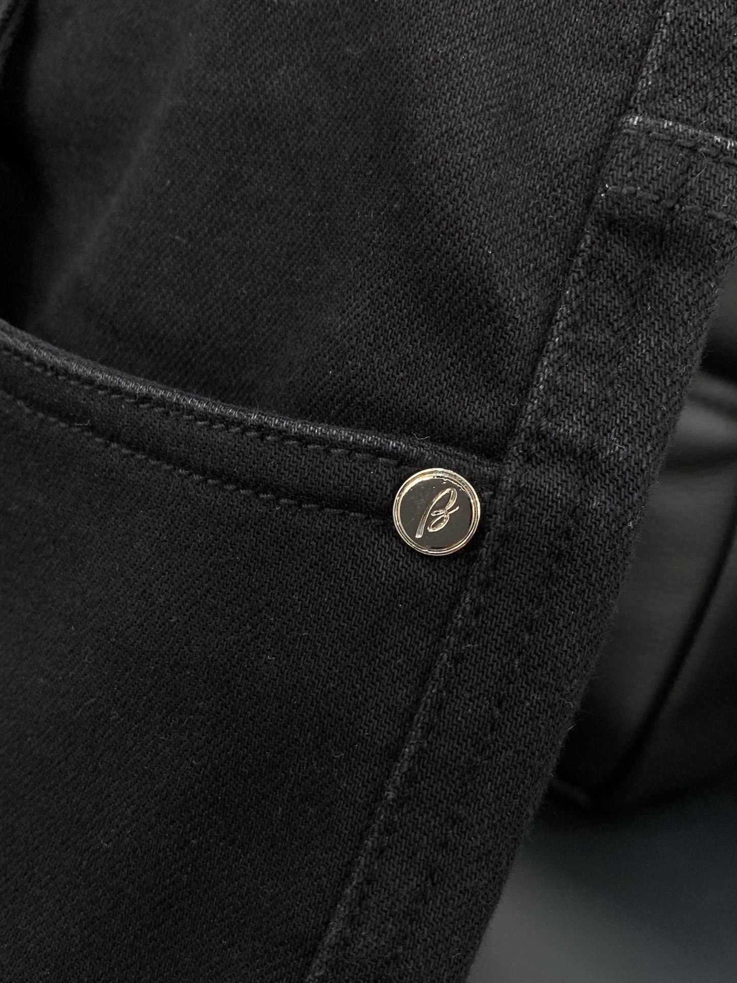 🌾，，布里奥尼 最新黑色羊毛混纺牛仔裤 。 男款高级黑 EcoCosy木源纤维复合针织四面牛仔裤。商务系