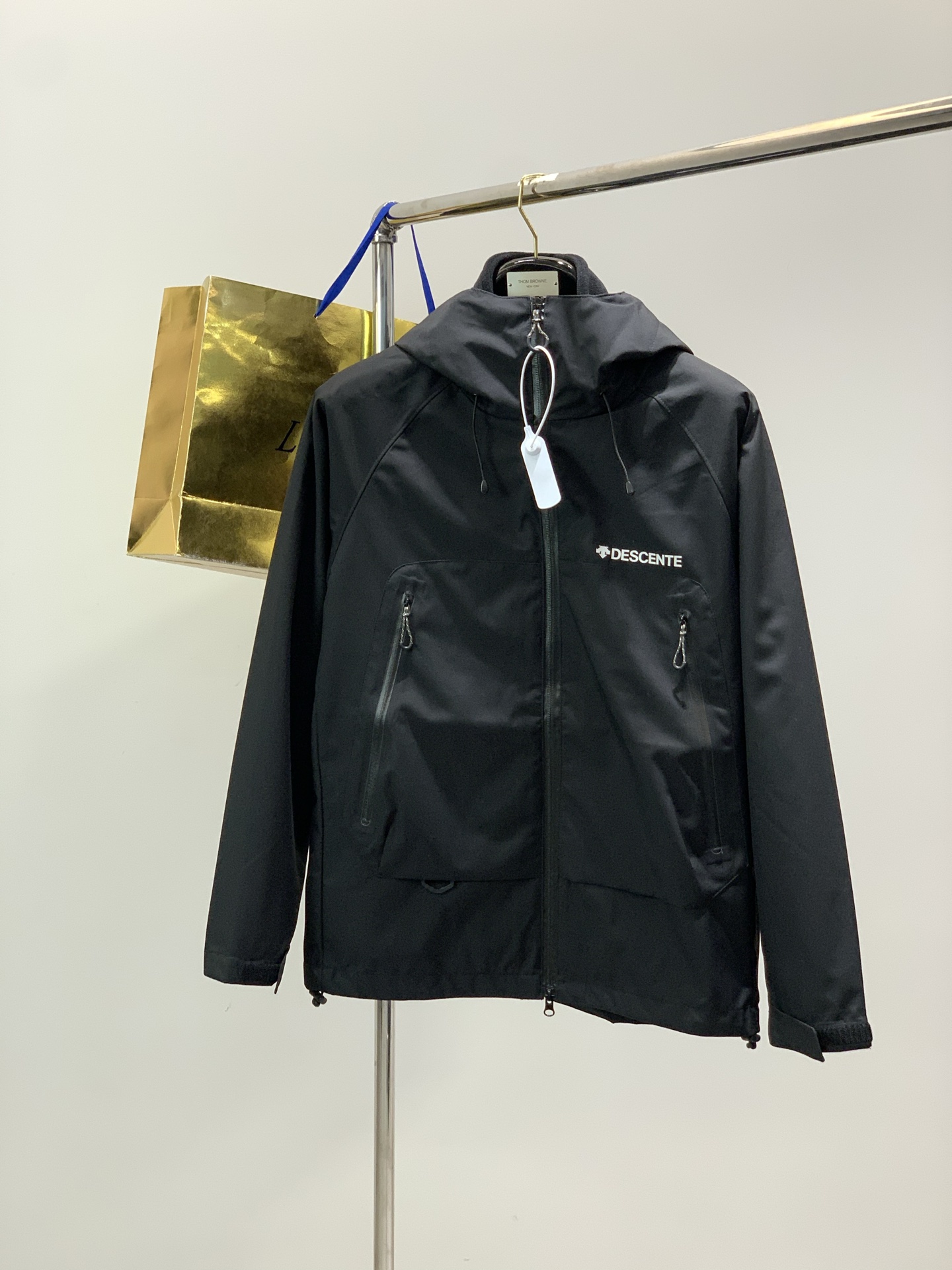 _dzp9su9sAD-J7iBMKNDTUCo52wnZQJ7YFs41wLw