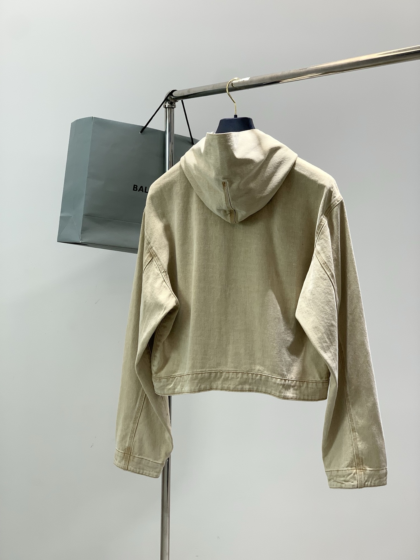 ，Balenciaga 巴黎世家，秋季最新款，专柜同步有售，原单狠货，爆款时尚休闲连帽牛仔外套，进口原版