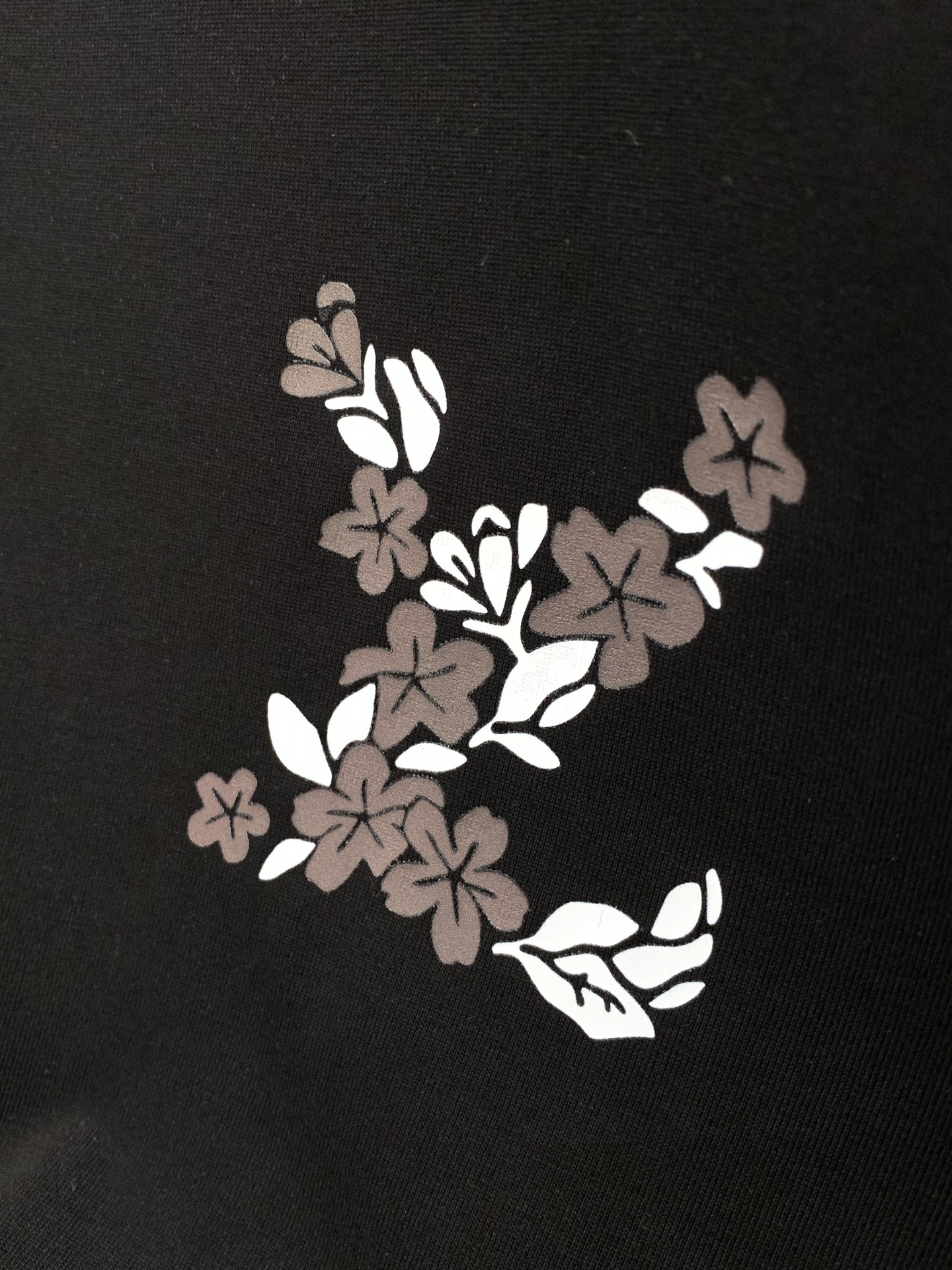 ，LouisVuitton 路易威登，夏季最新款，专柜同步有售，原单狠货，时尚休闲圆领短袖T恤，上身很有