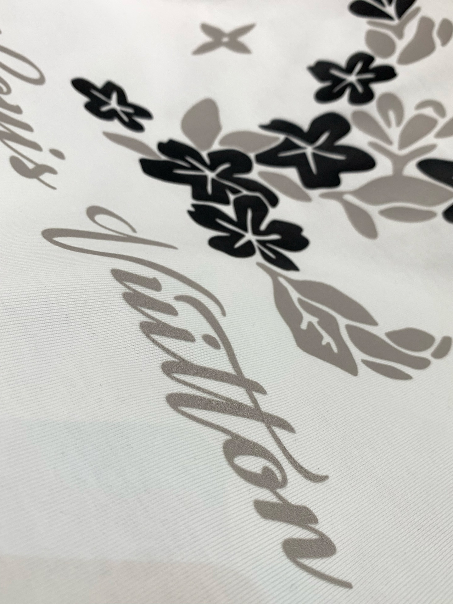 ，LouisVuitton 路易威登，夏季最新款，专柜同步有售，原单狠货，时尚休闲圆领短袖T恤，上身很有