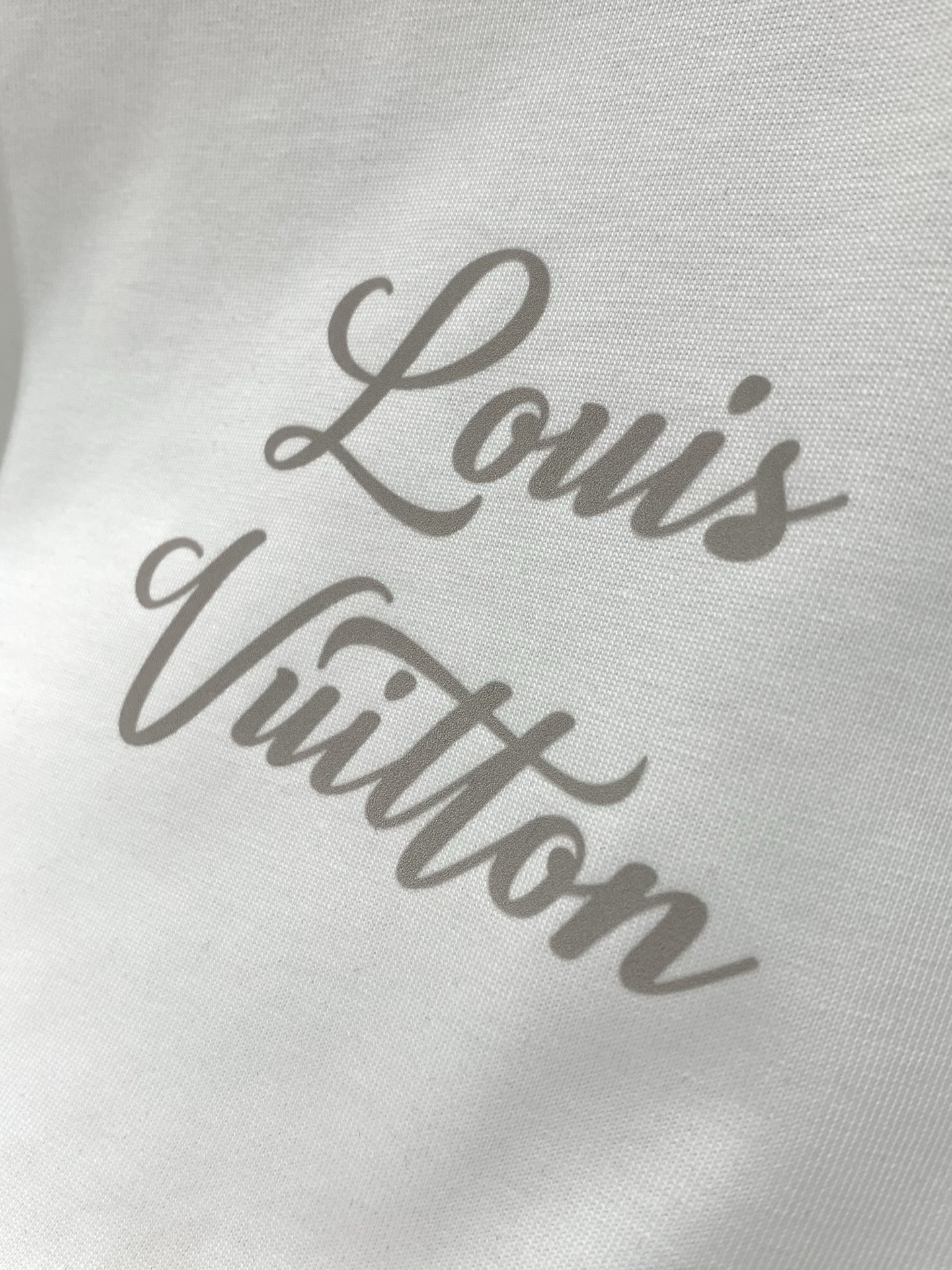 ，LouisVuitton 路易威登，夏季最新款，专柜同步有售，原单狠货，时尚休闲圆领短袖T恤，上身很有