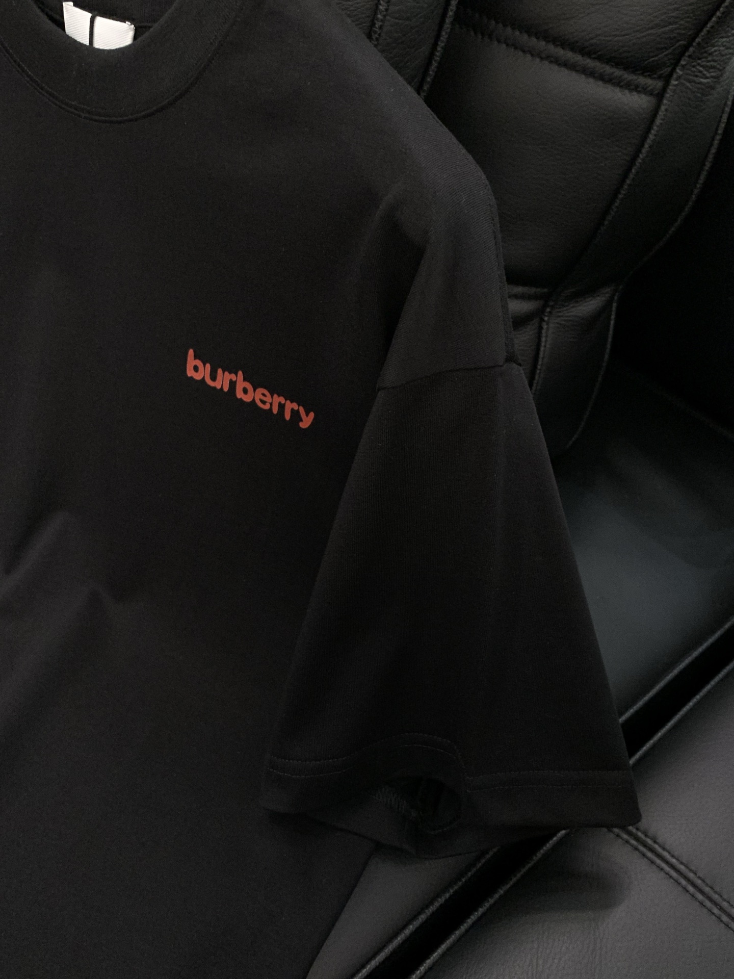 ，Burberry 巴宝莉，春夏最新品，专柜同步有售，原单狠货，时尚休闲圆领短袖T恤，进口原版面料，上身