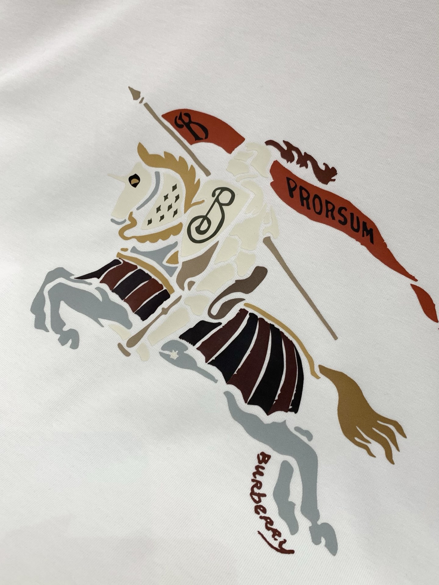 ，Burberry 巴宝莉，春夏最新品，专柜同步有售，原单狠货，时尚休闲圆领短袖T恤，进口原版面料，上身