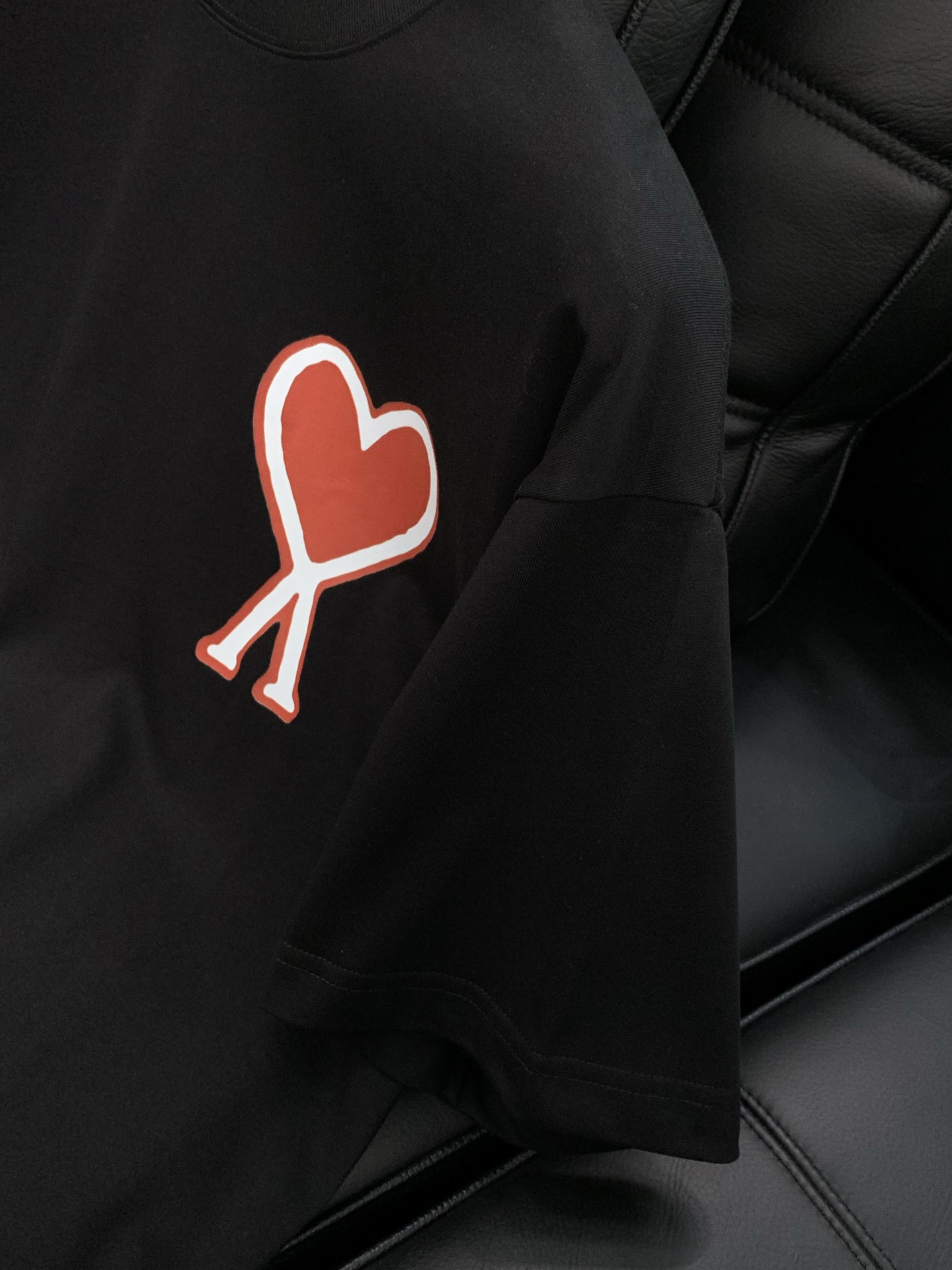 ，ami，2026春夏最新品，专柜同步有售，原单狠货，休闲时尚圆领短袖T恤，进口原版面料，顶级印花工艺字