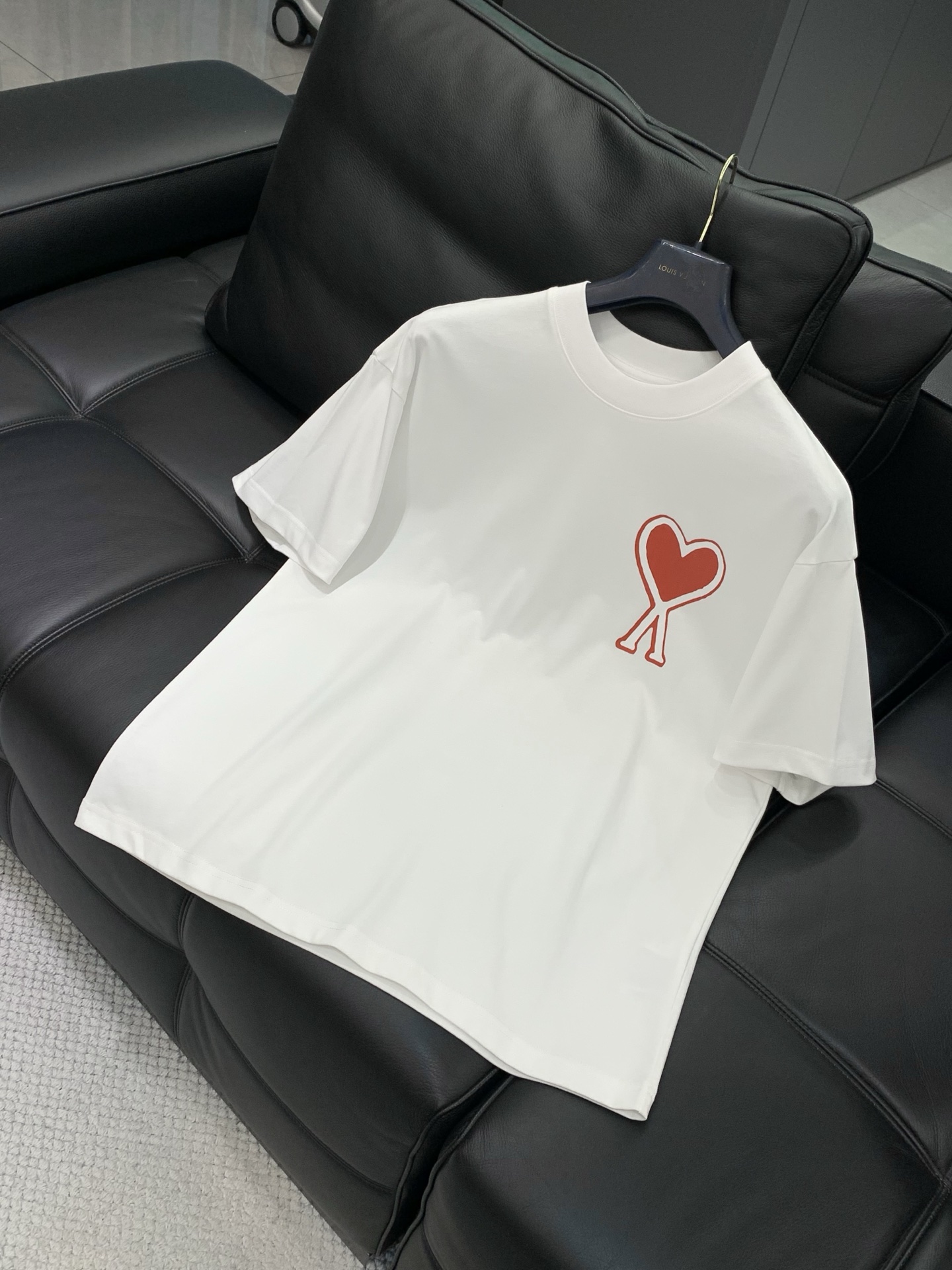 ，ami，2026春夏最新品，专柜同步有售，原单狠货，休闲时尚圆领短袖T恤，进口原版面料，顶级印花工艺字