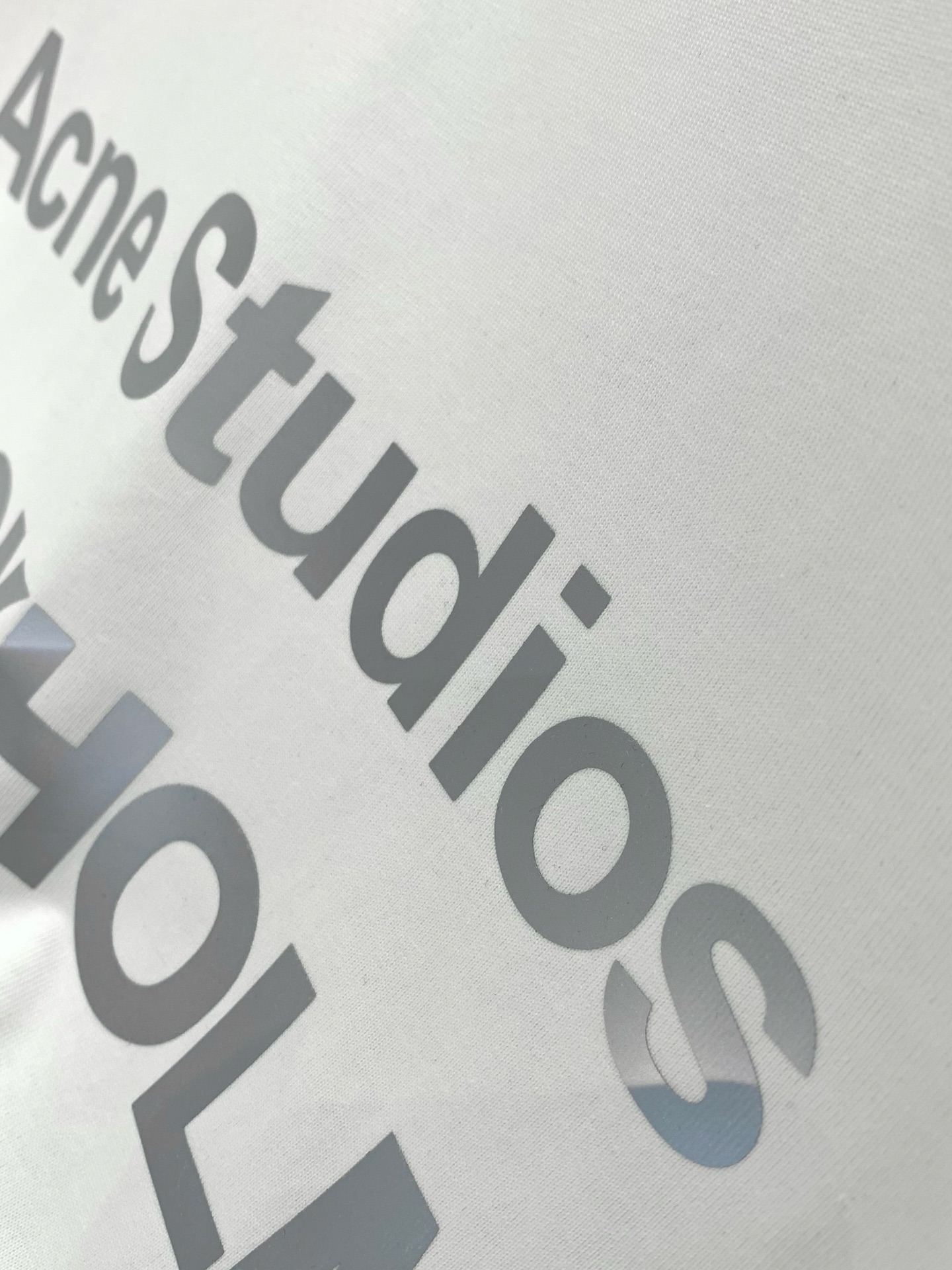 ，Acne Studios 瑞典时尚品牌，2026春夏最新款，时尚休闲圆领短袖T恤，官网专柜同步有售，原