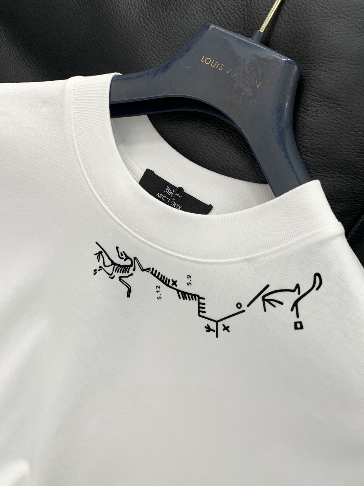 ，ARCTERYX 始祖鸟，2026春夏AW新品，时尚休闲圆领短袖T恤，专柜同步有售，原单狠货，进口原版