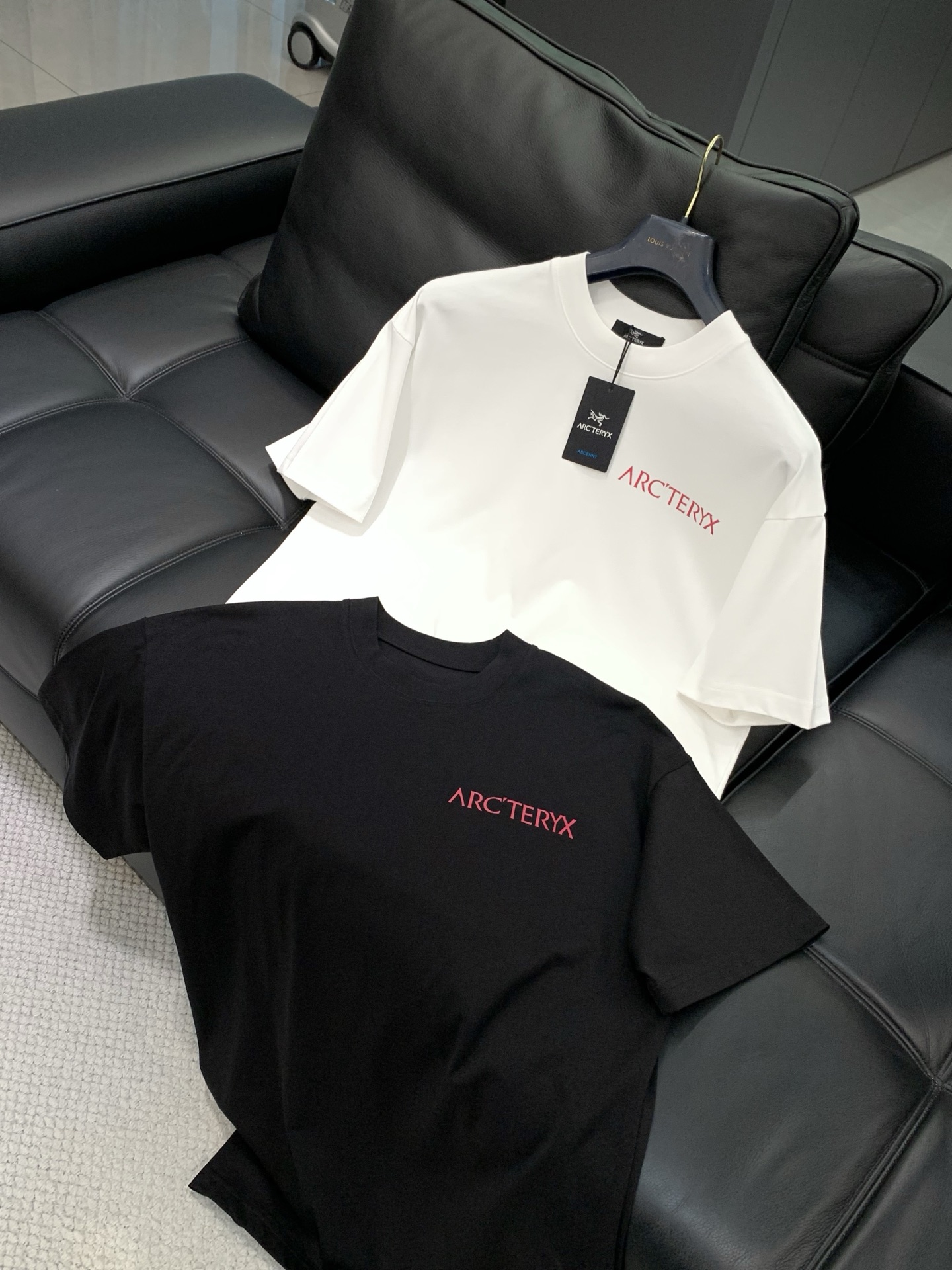 ，ARCTERYX 始祖鸟，2026春夏AW新品，时尚休闲圆领短袖T恤，专柜同步有售，原单狠货，进口原版