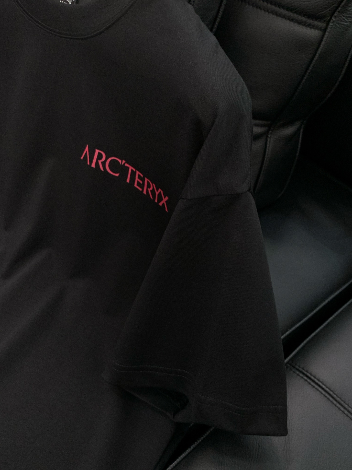 ，ARCTERYX 始祖鸟，2026春夏AW新品，时尚休闲圆领短袖T恤，专柜同步有售，原单狠货，进口原版