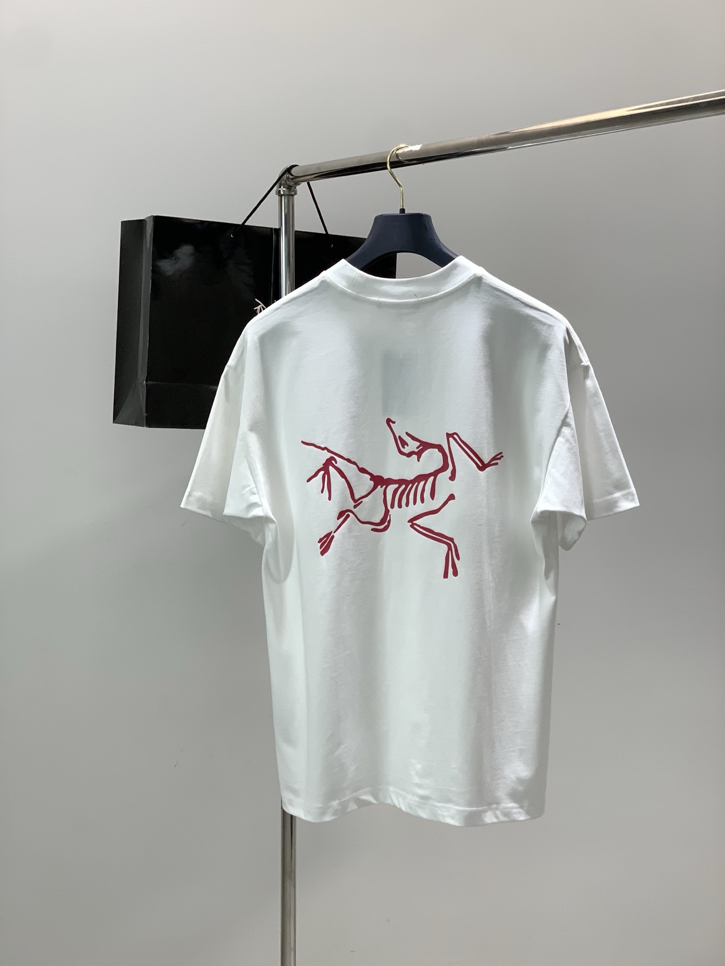 ，ARCTERYX 始祖鸟，2026春夏AW新品，时尚休闲圆领短袖T恤，专柜同步有售，原单狠货，进口原版